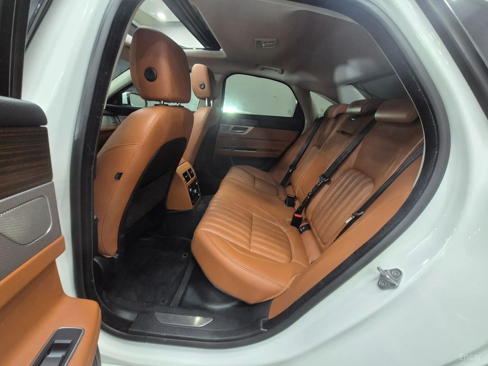 Jaguar XF (x260) превью 17