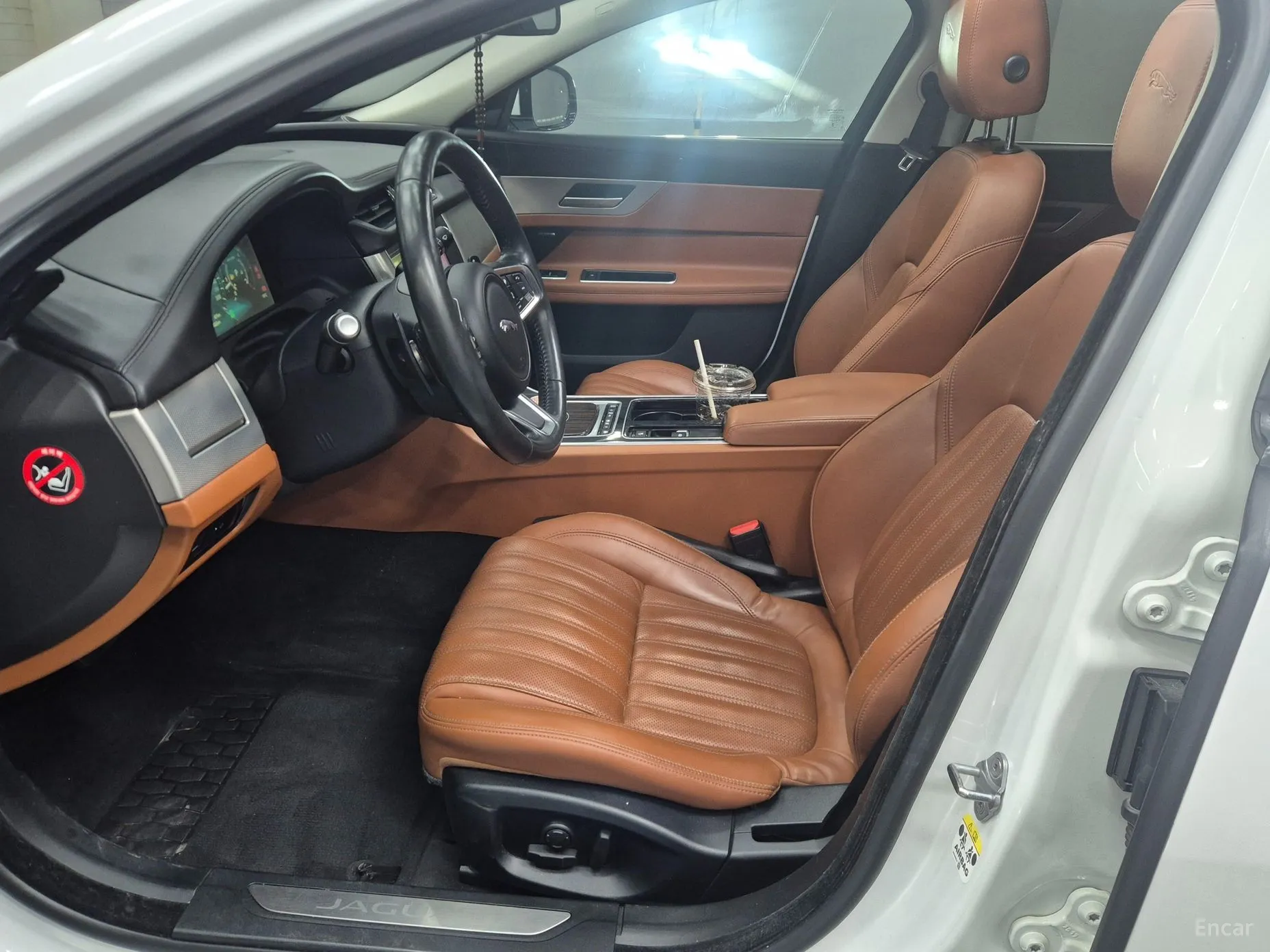 Jaguar XF (x260) превью 7