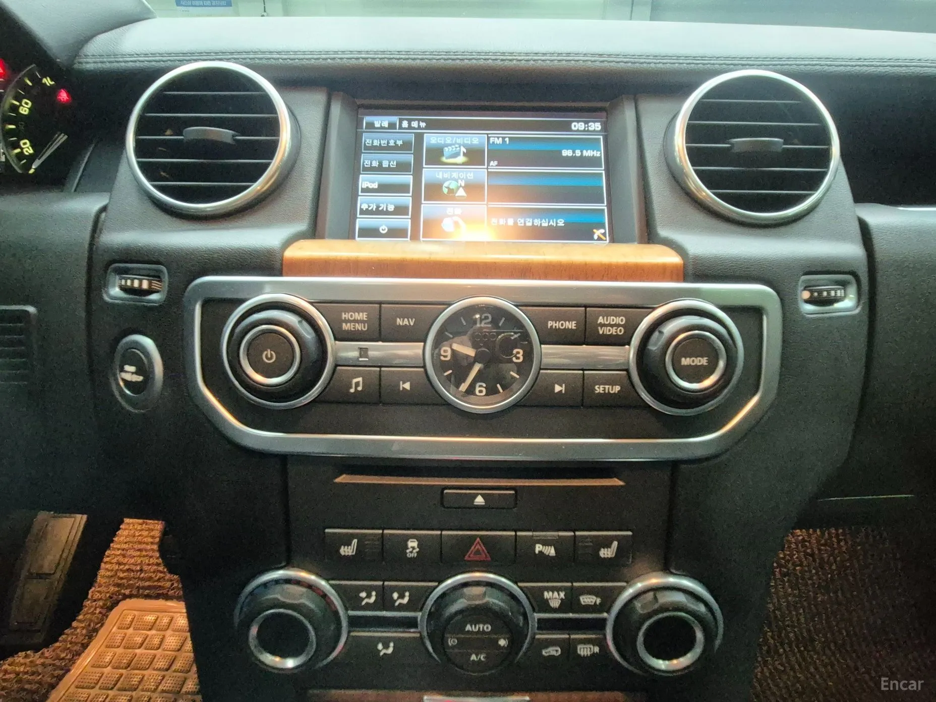 Land Rover Discovery 4 превью 10
