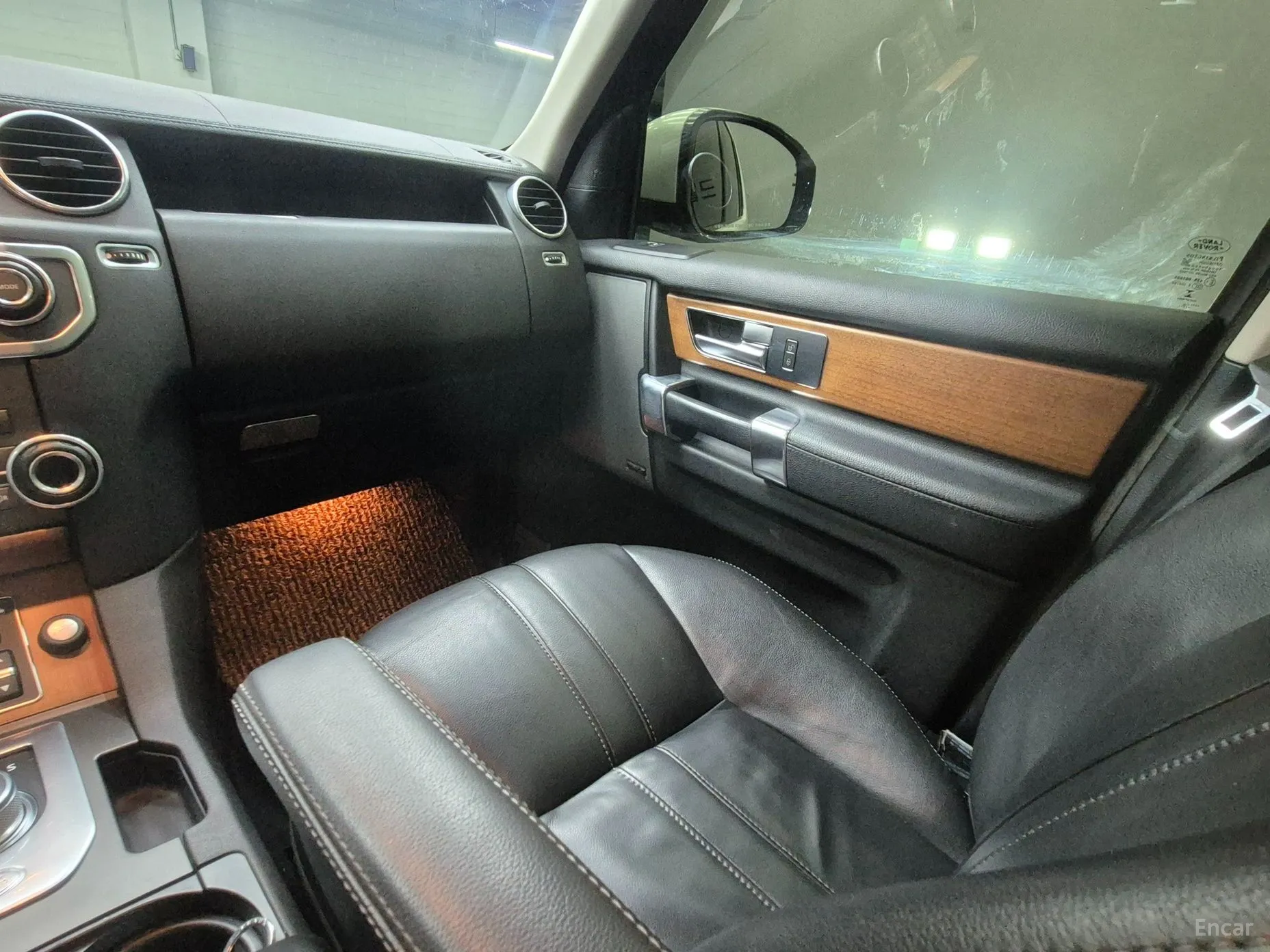 Land Rover Discovery 4 превью 13