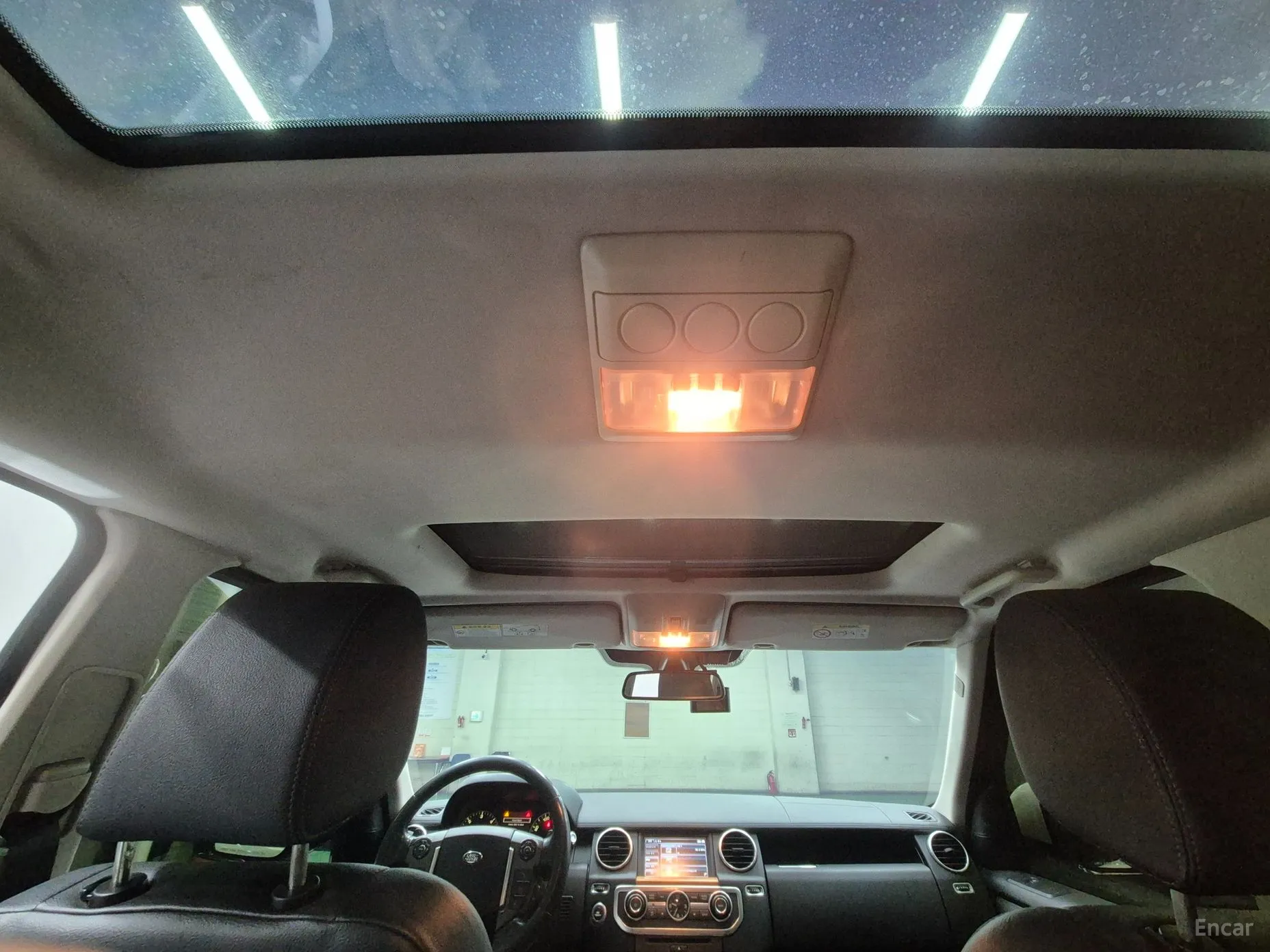 Land Rover Discovery 4 превью 15