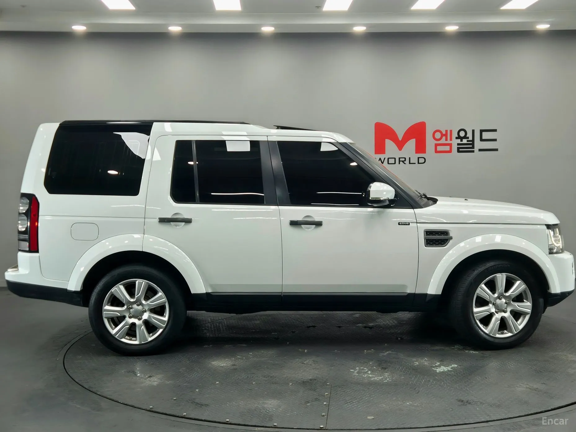 Land Rover Discovery 4