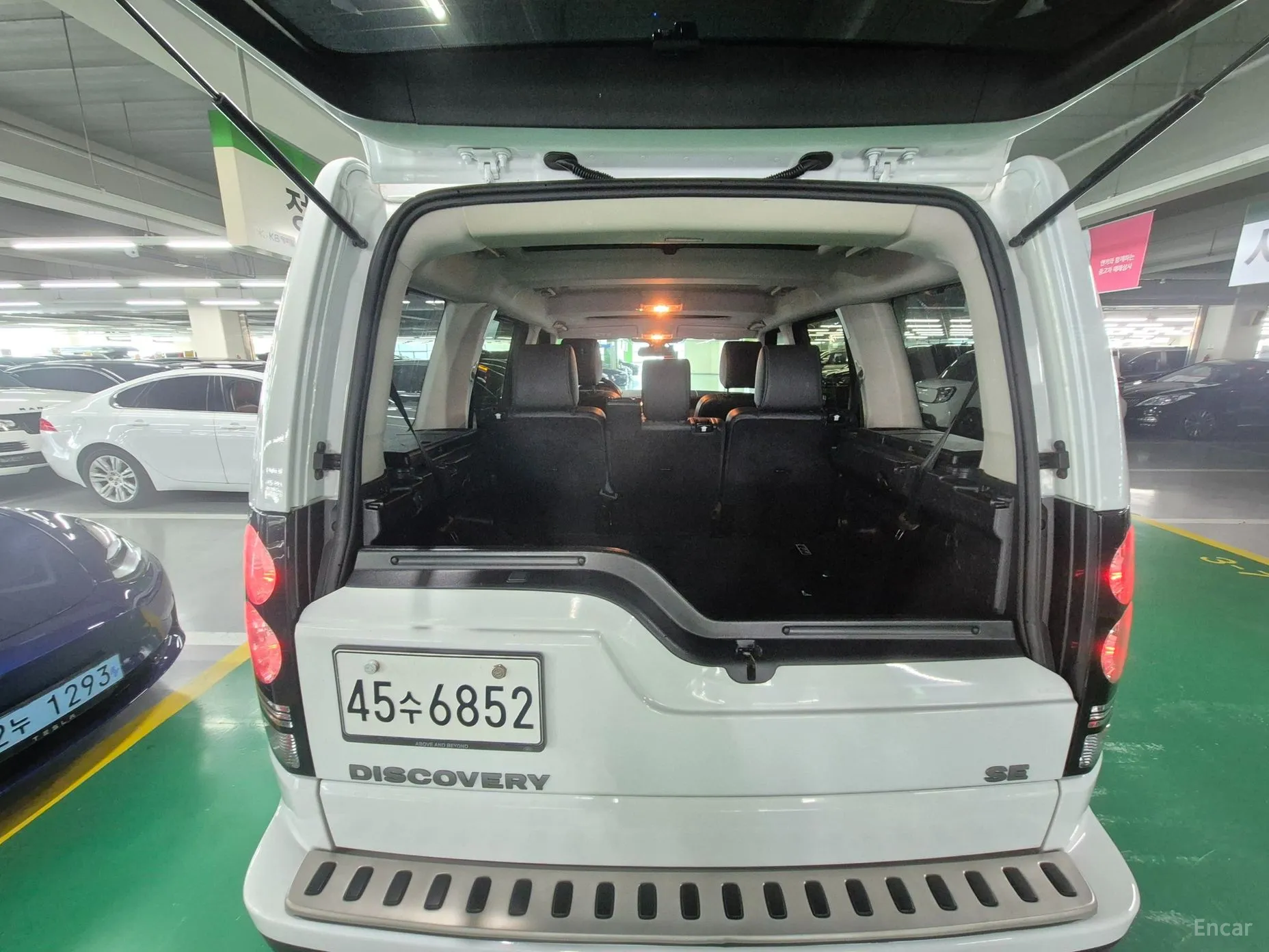 Land Rover Discovery 4 превью 16