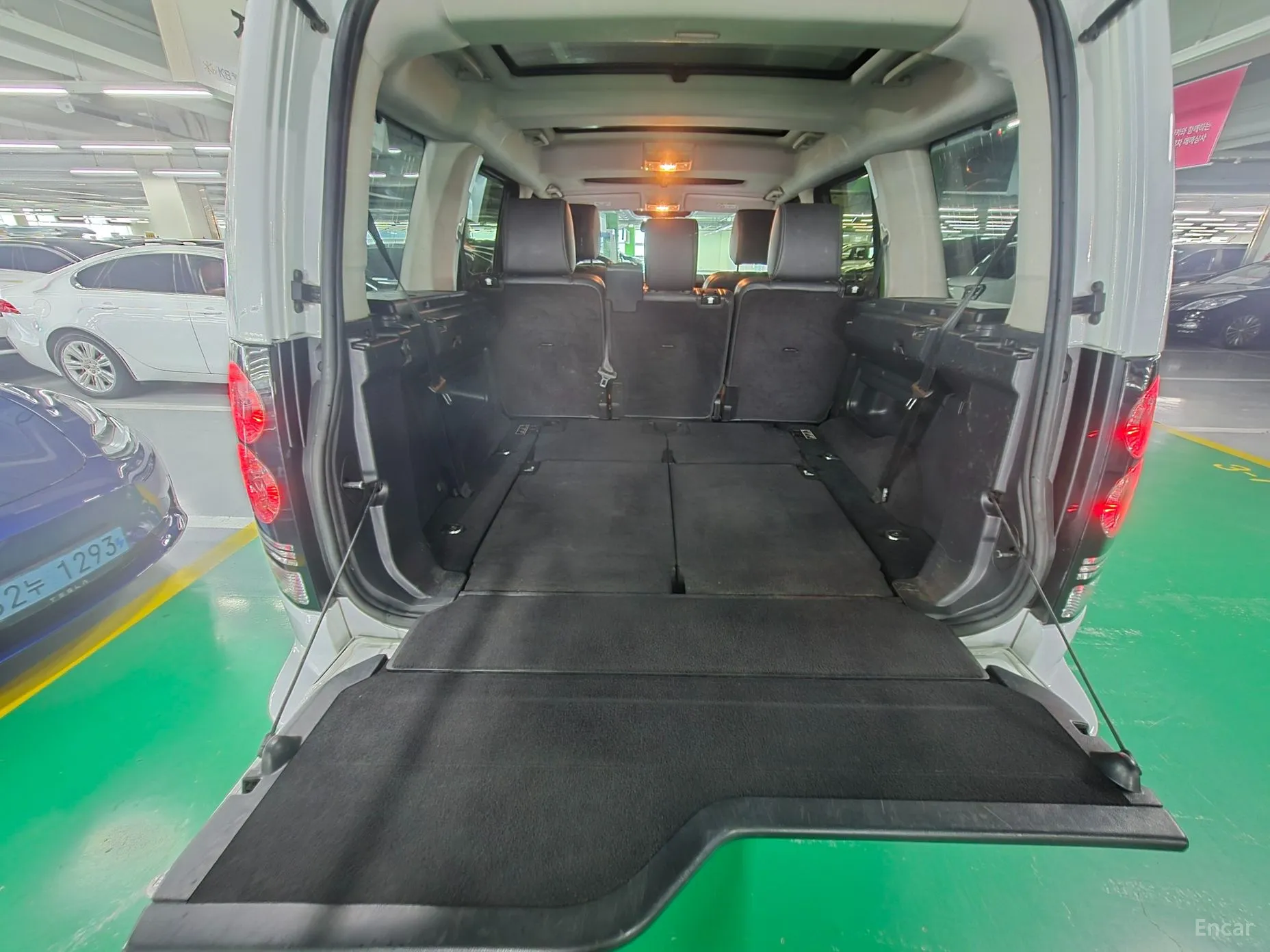 Land Rover Discovery 4 превью 18