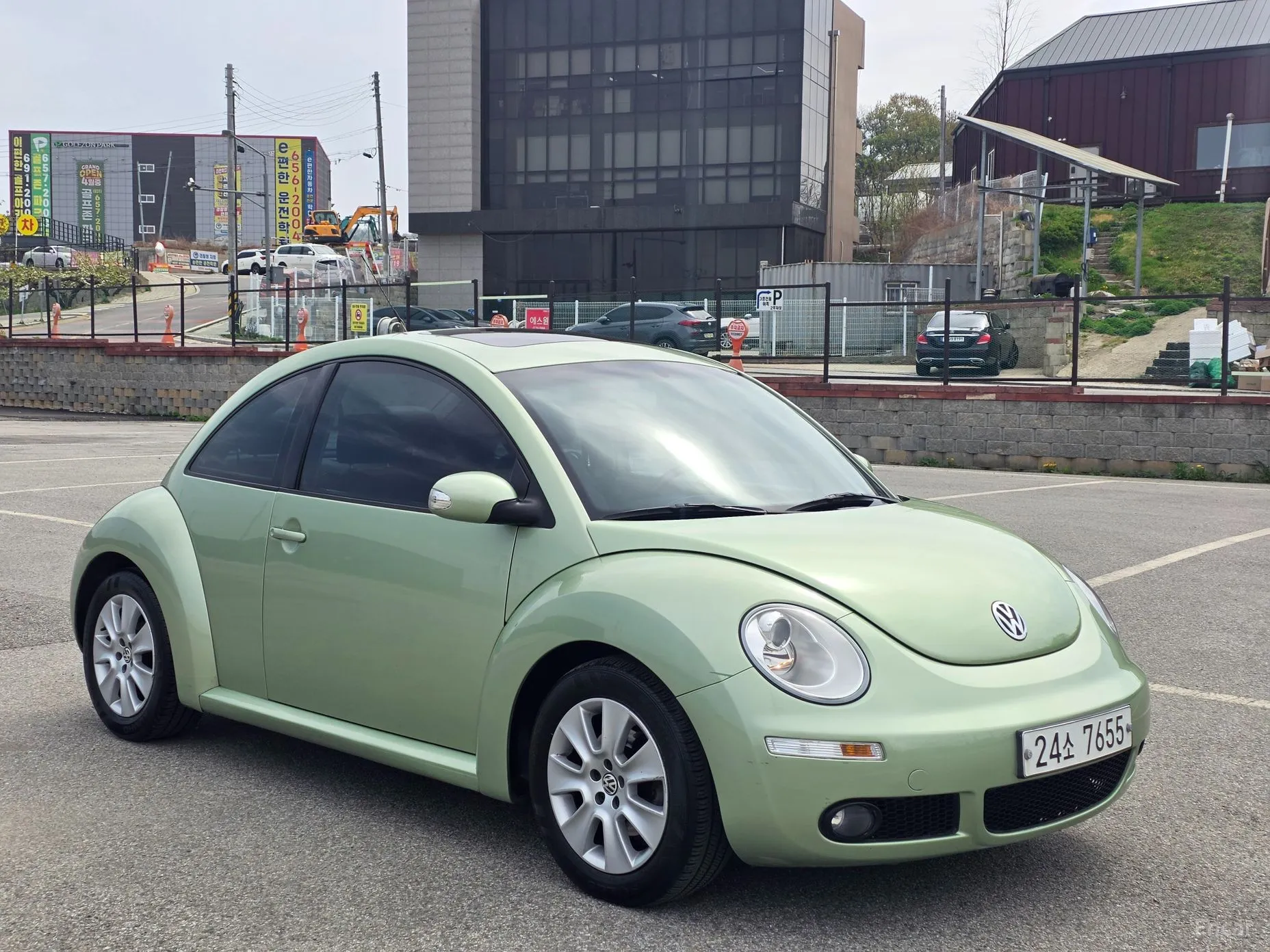 Volkswagen New Beetle превью 3