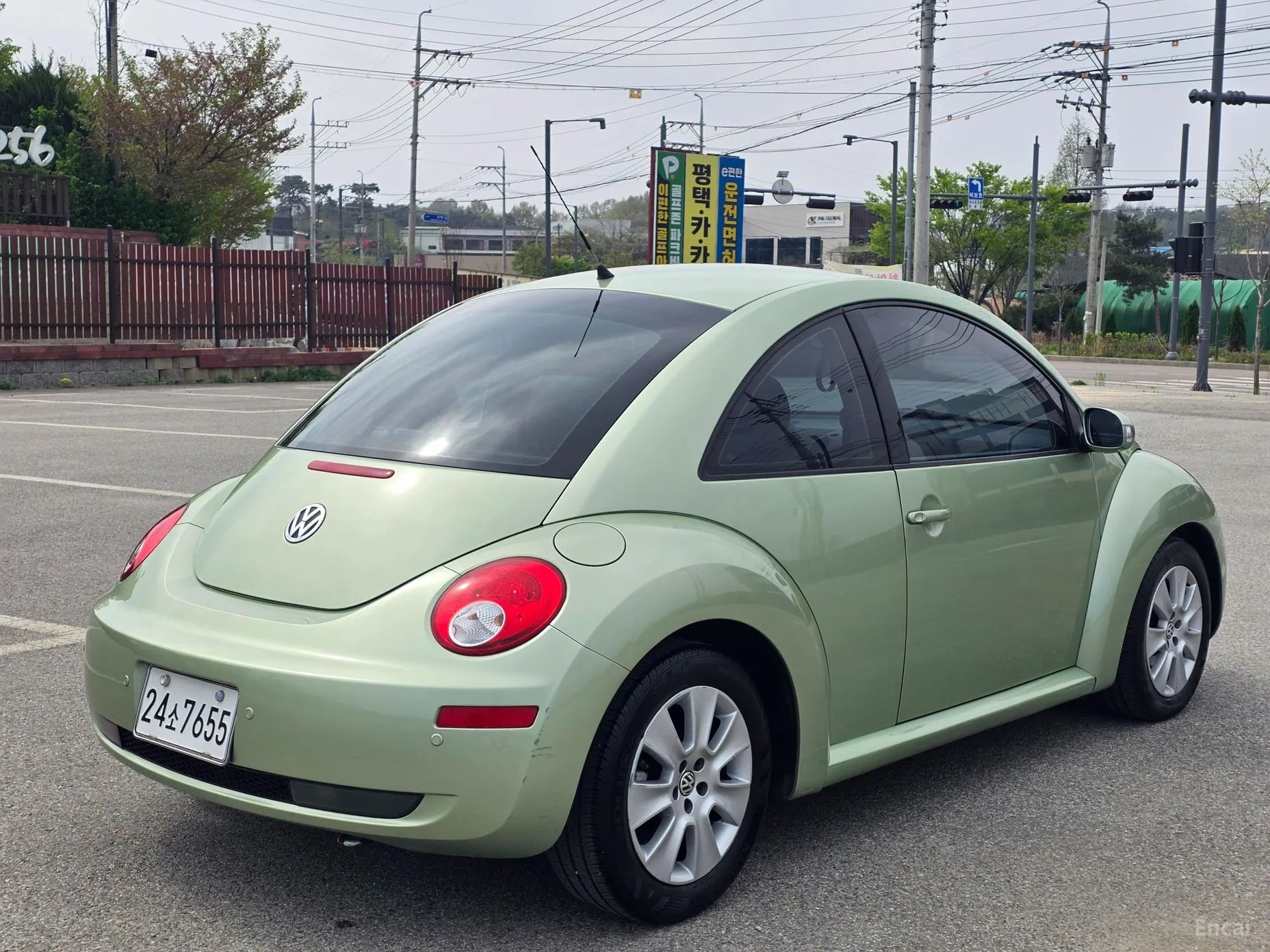 Volkswagen New Beetle превью 4