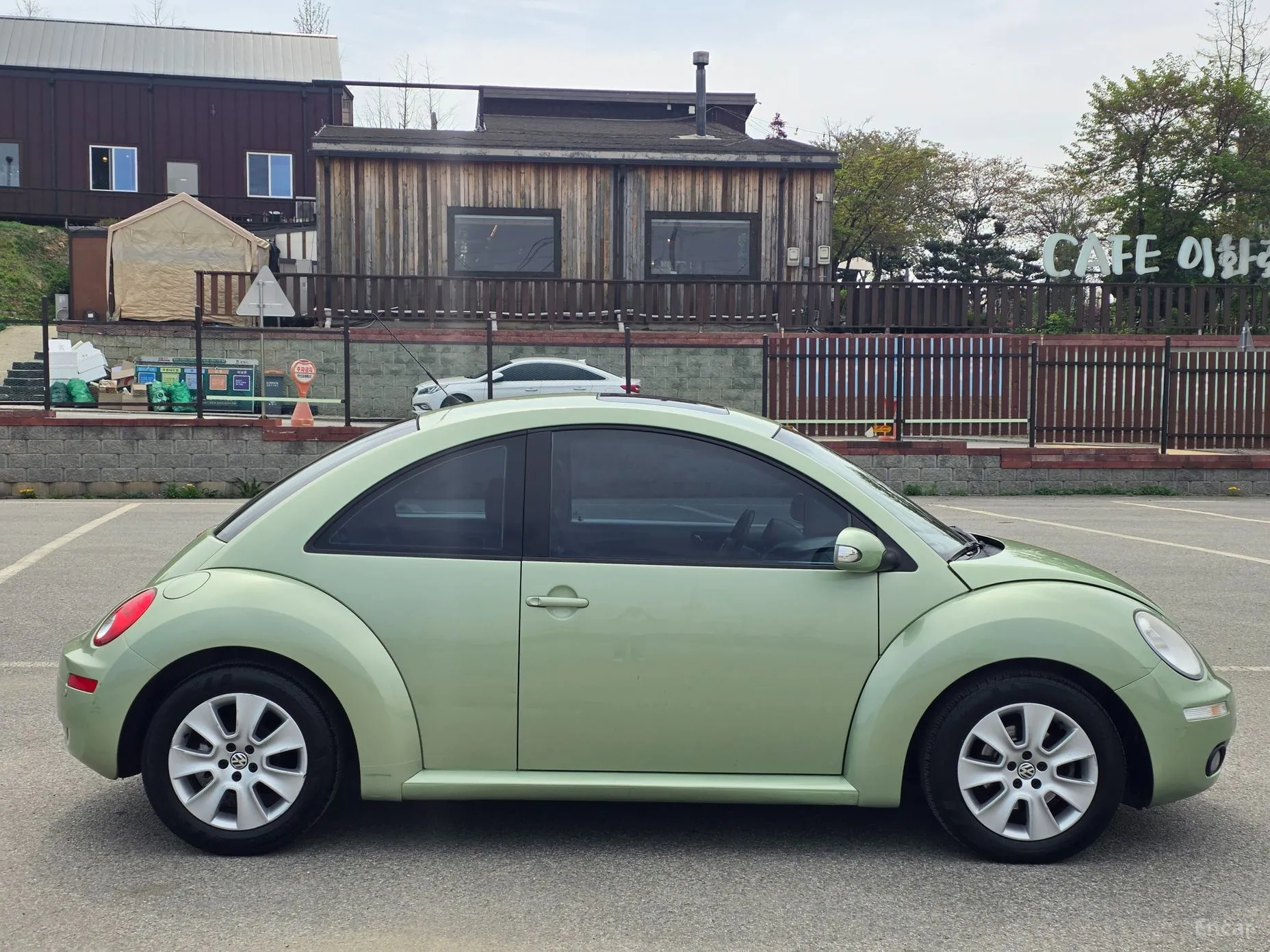 Volkswagen New Beetle превью 8