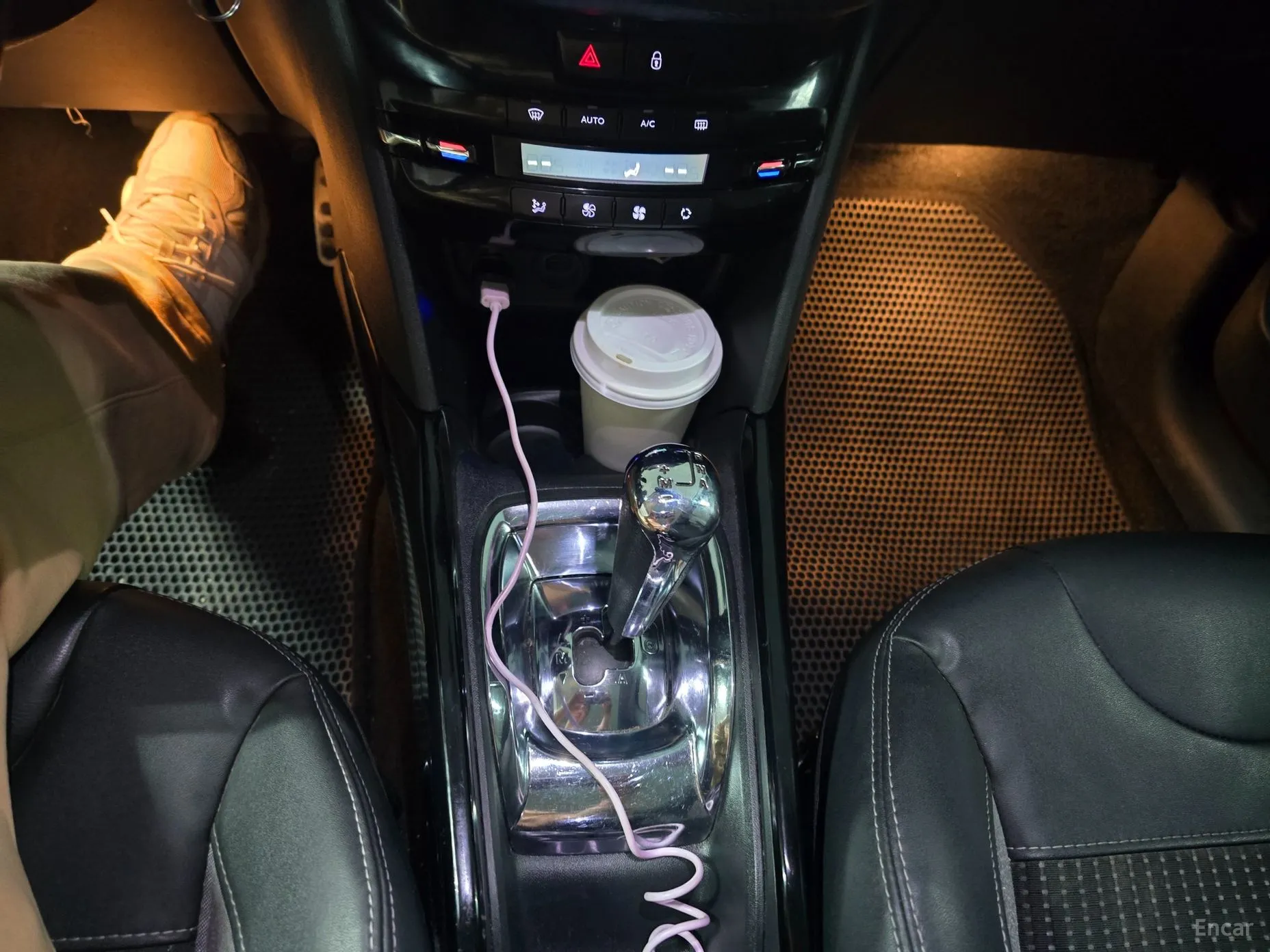 Peugeot 2008. превью 18