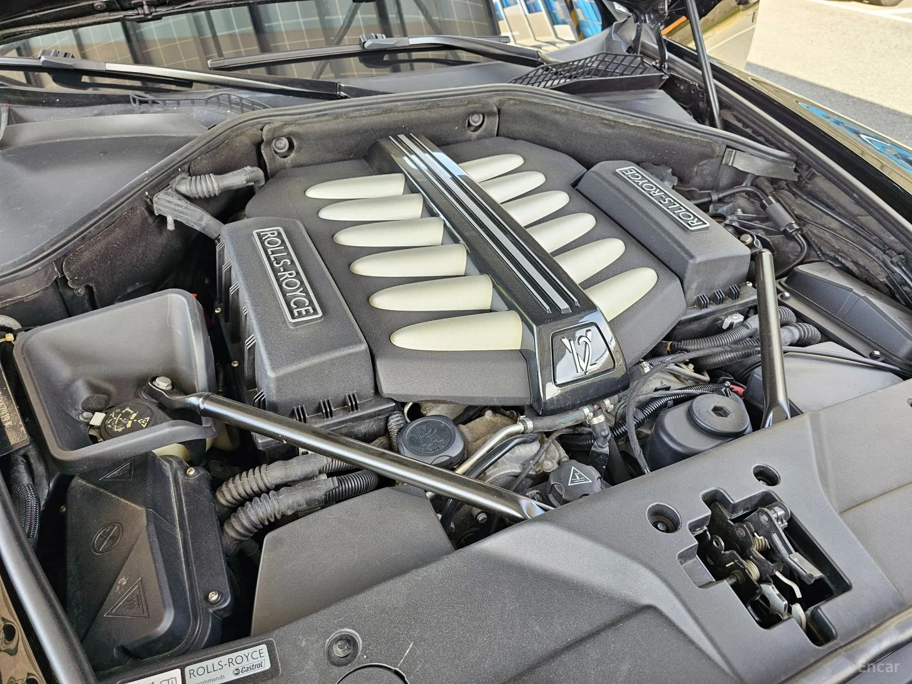 Rolls-Royce Ghost превью 14