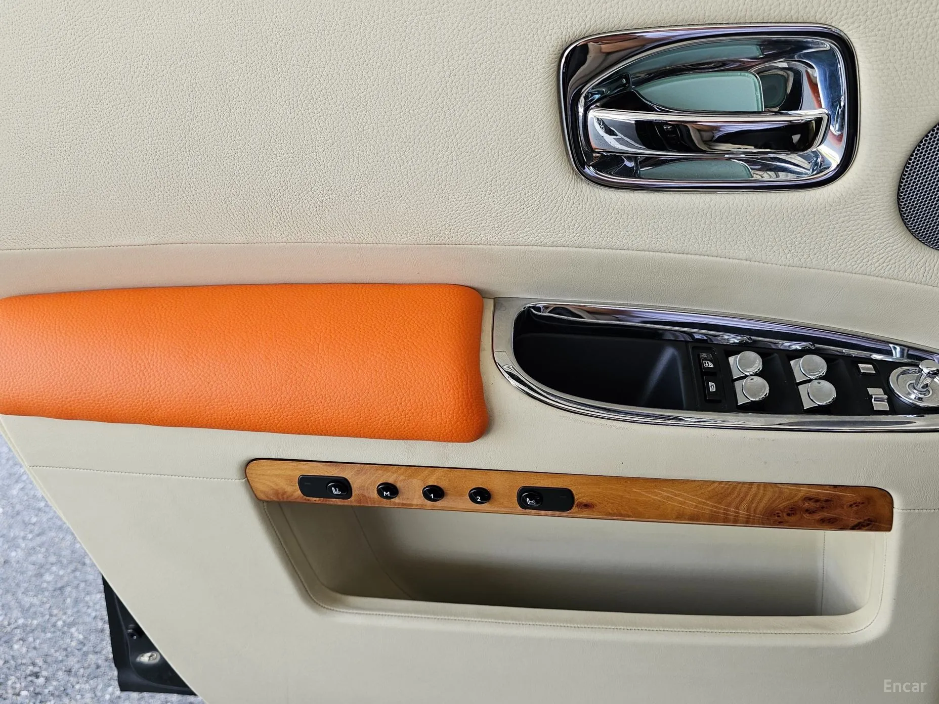 Rolls-Royce Ghost превью 17