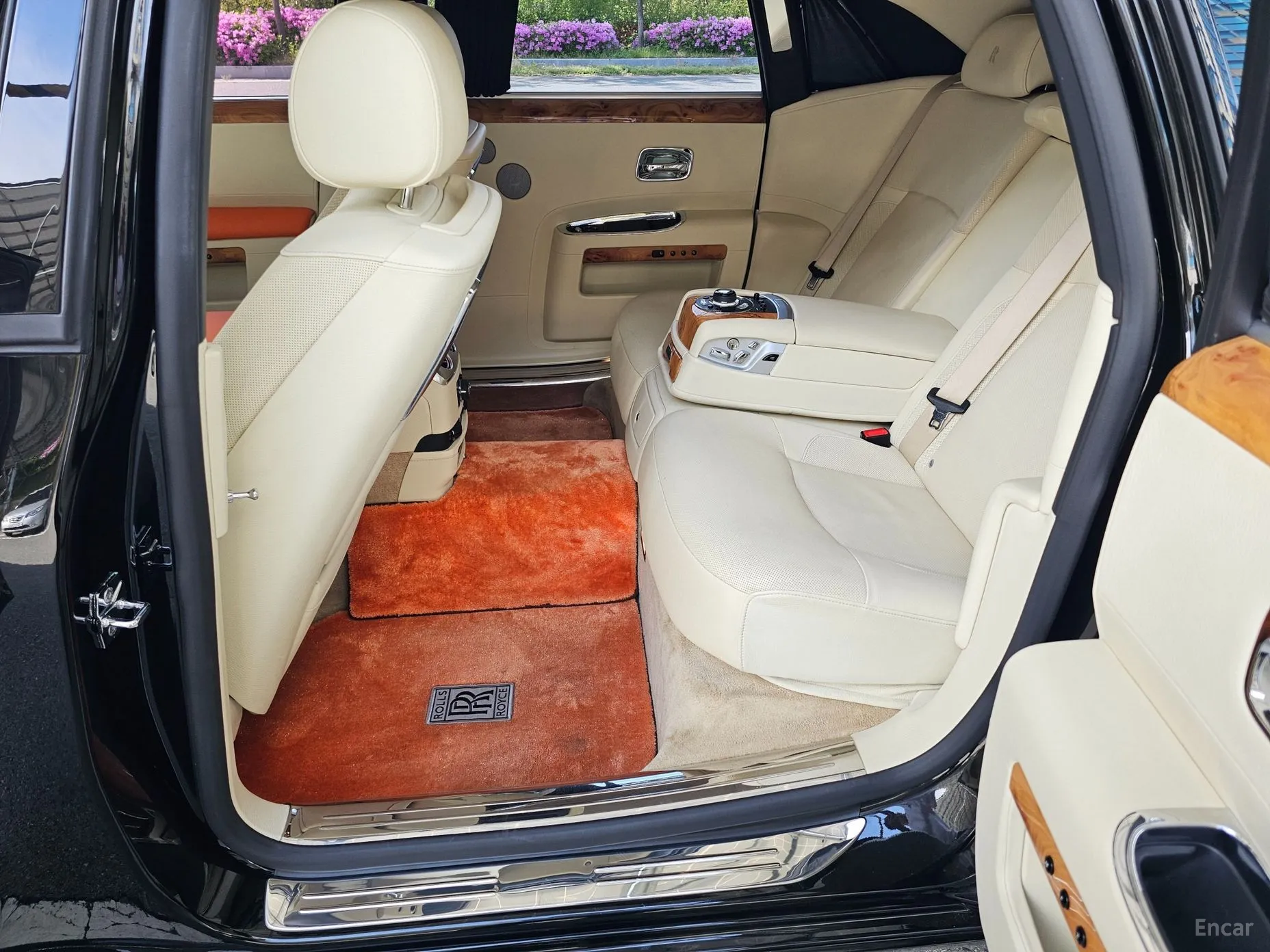 Rolls-Royce Ghost превью 8