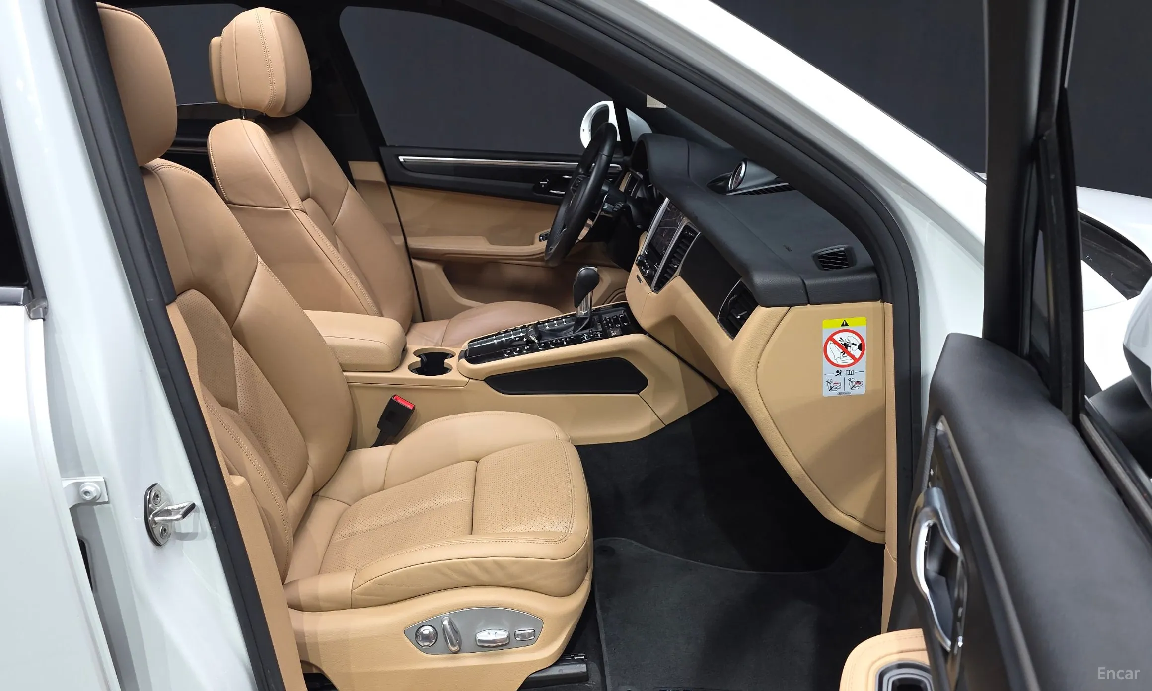 Porsche Macan превью 10
