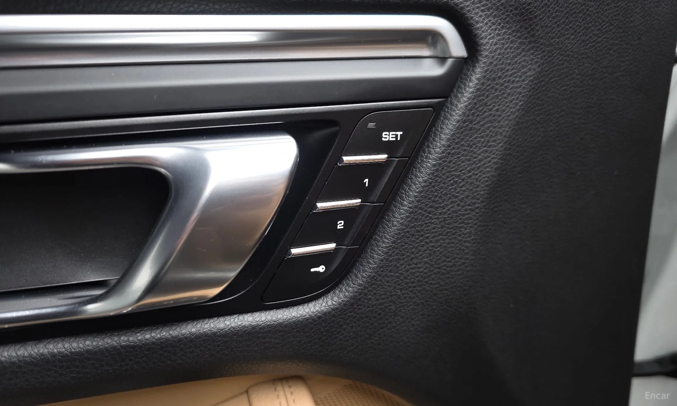 Porsche Macan превью 16