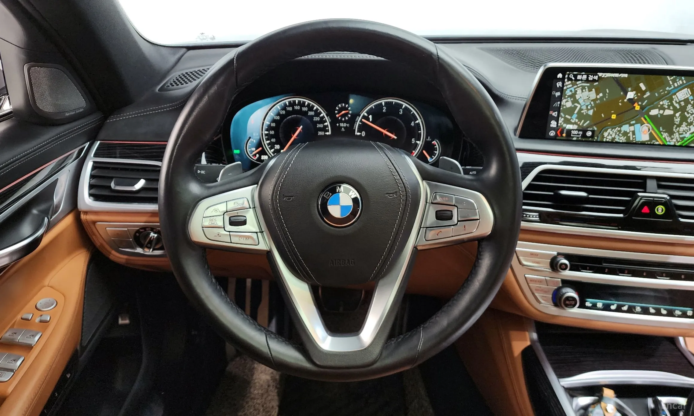 BMW 7 Series (G11) превью 12