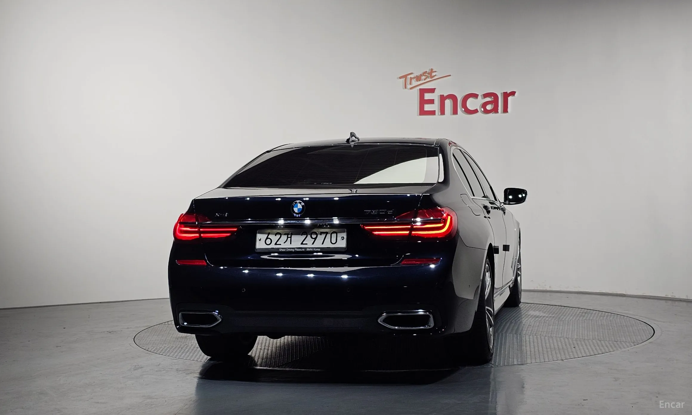 BMW 7 Series (G11) превью 4