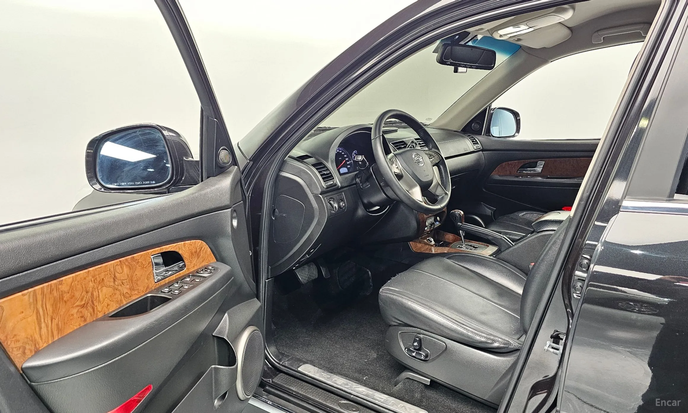 KG Mobility (SsangYong) Rexton W превью 10