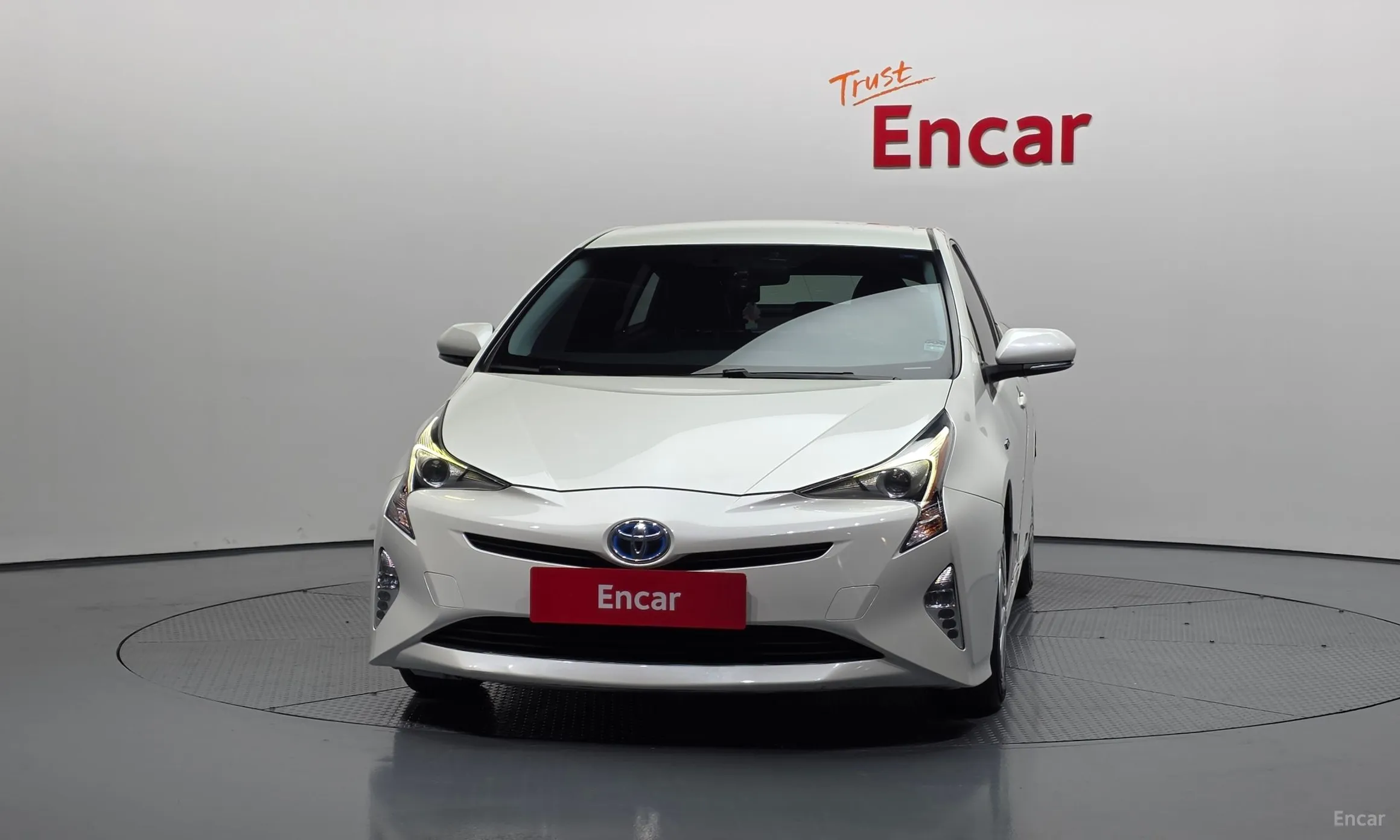 Toyota Prius 4th Generation превью 3