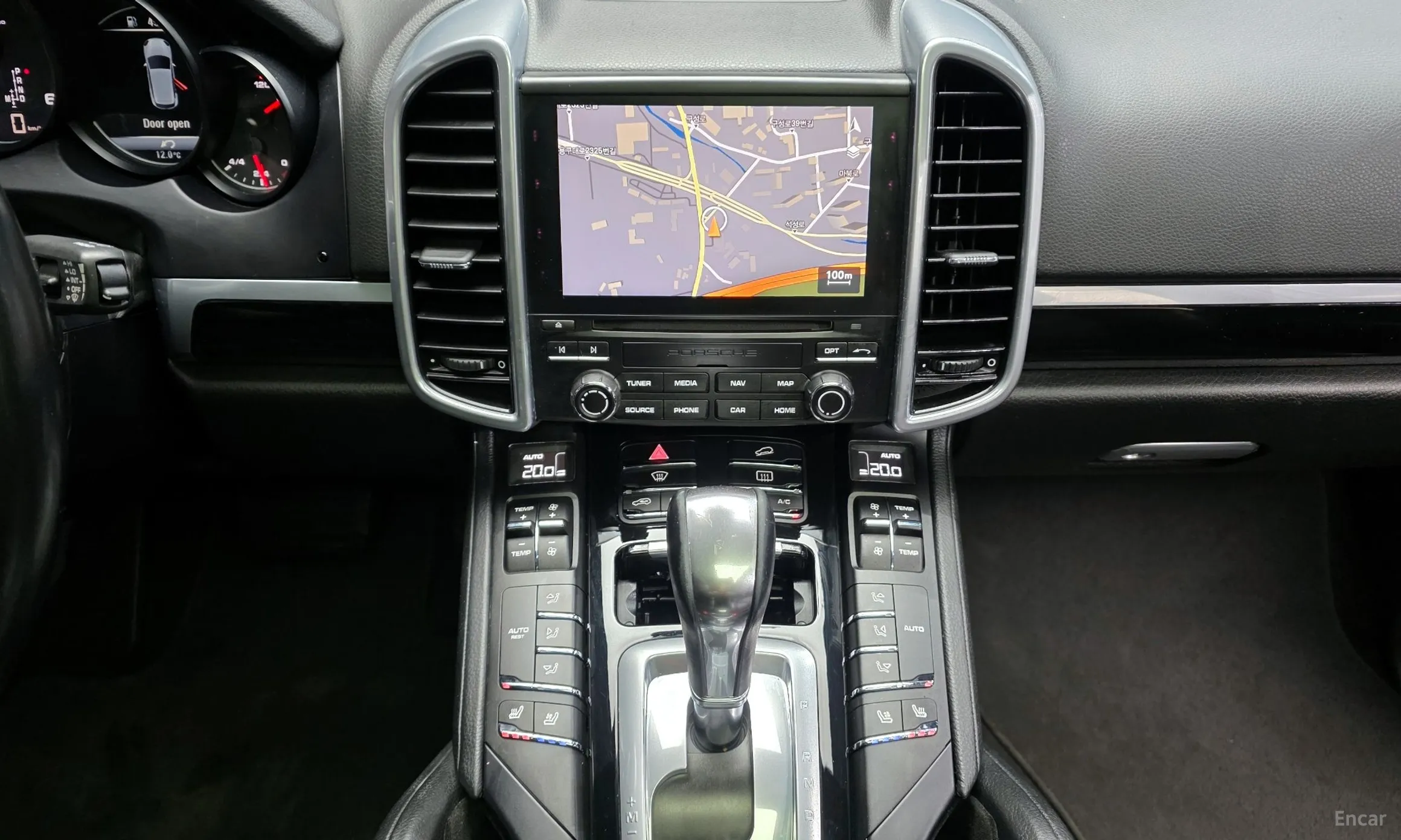 Porsche New Cayenne превью 16
