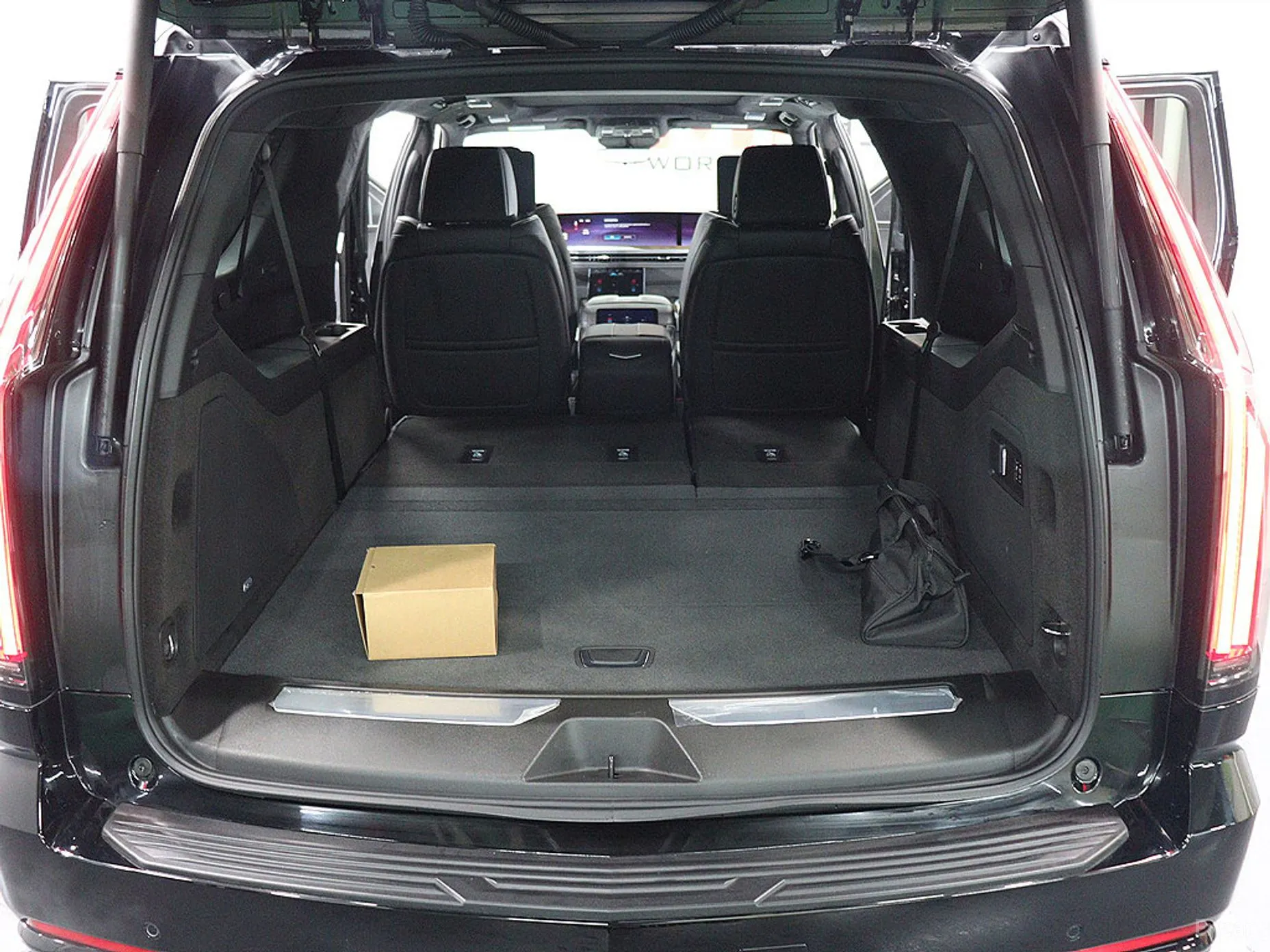 Cadillac Escalade 5th Generation превью 5