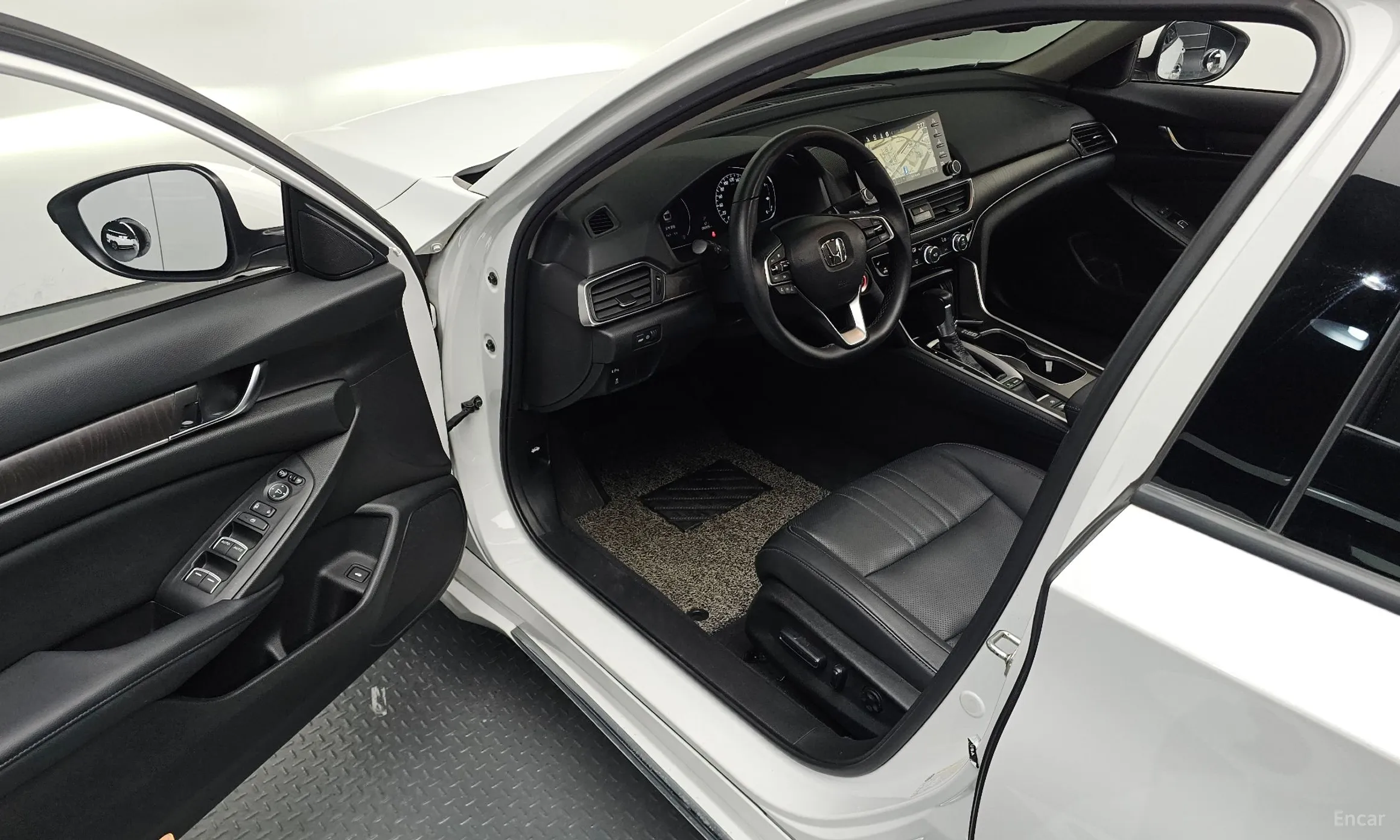 Honda Accord 10th Generation превью 11