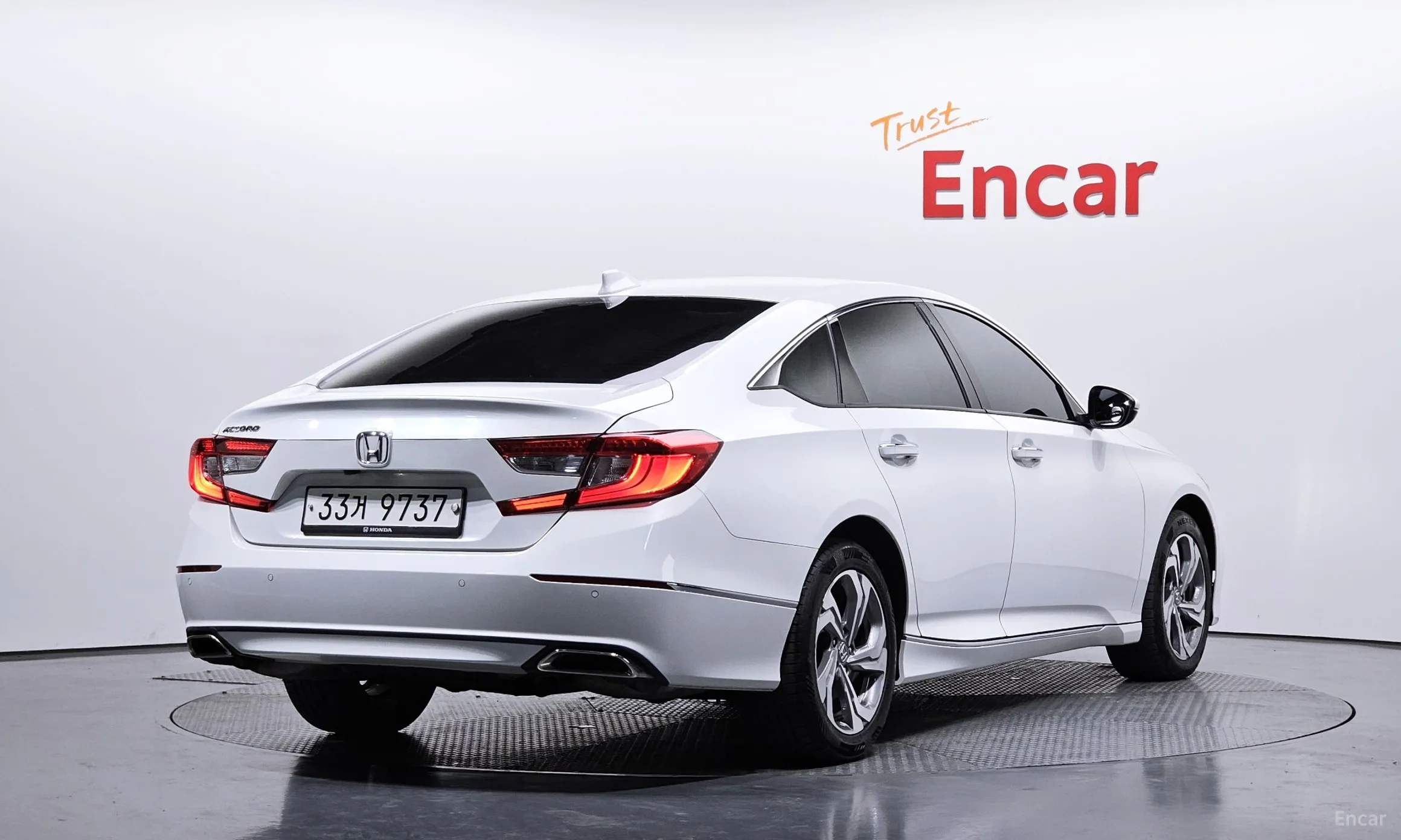 Honda Accord 10th Generation превью 2