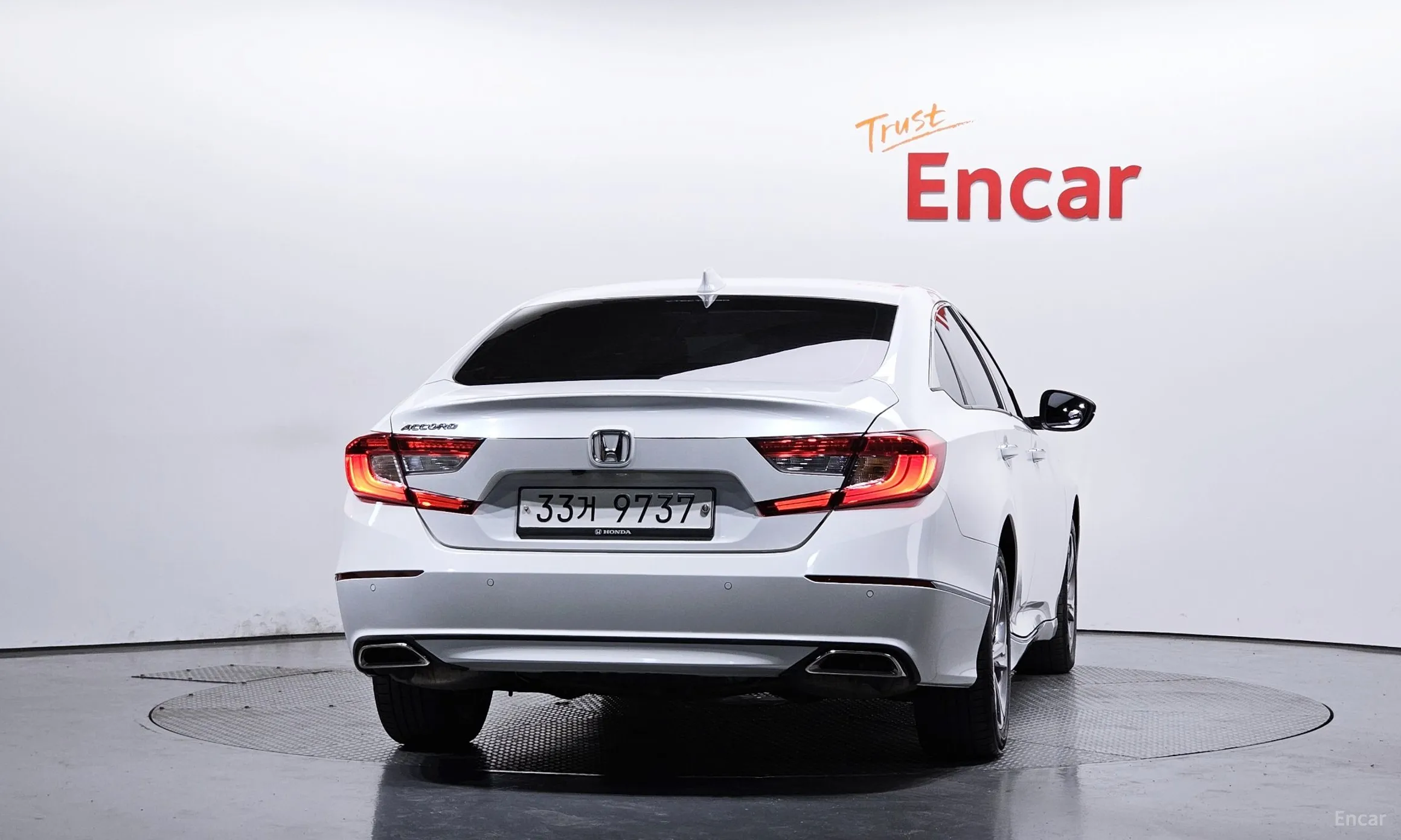 Honda Accord 10th Generation превью 4