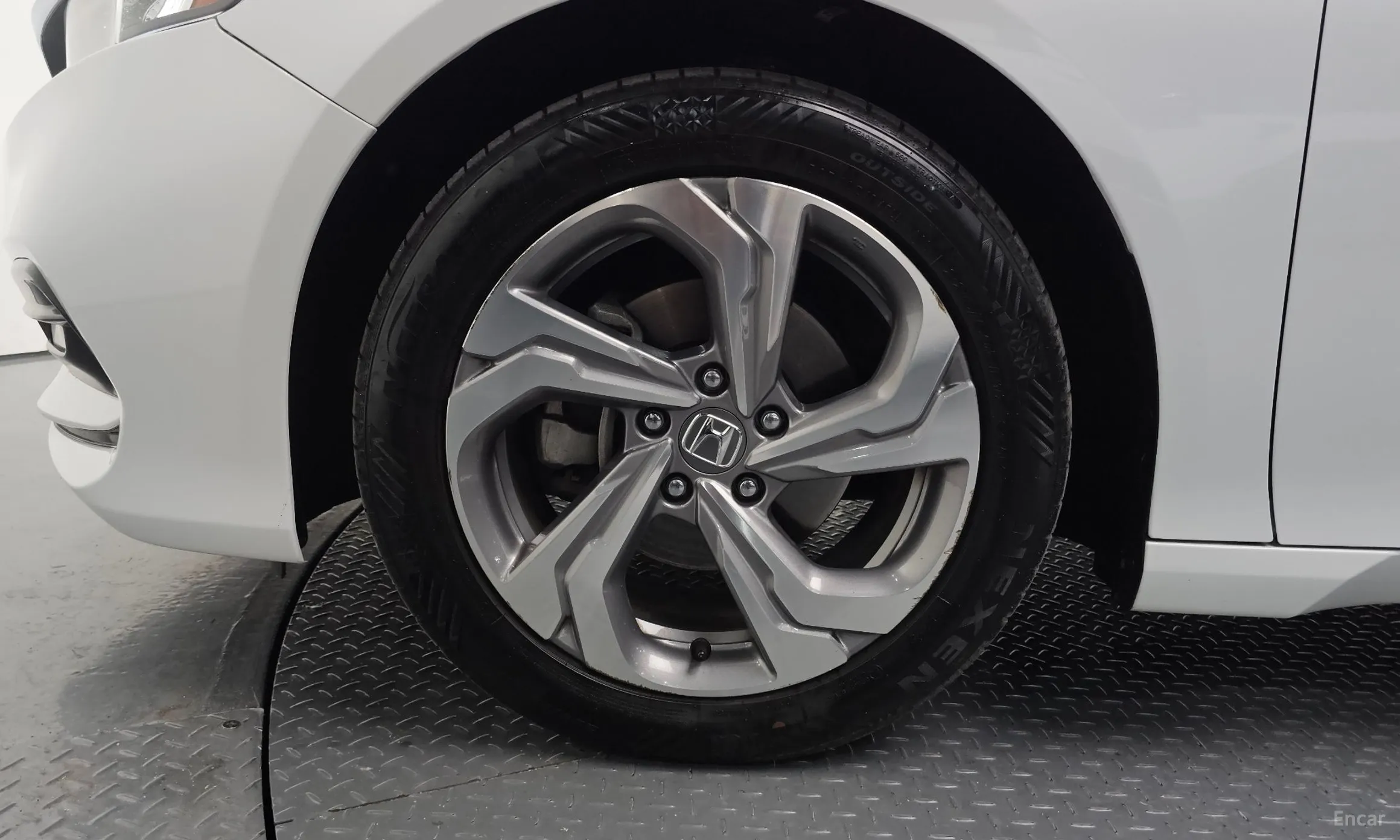 Honda Accord 10th Generation превью 5