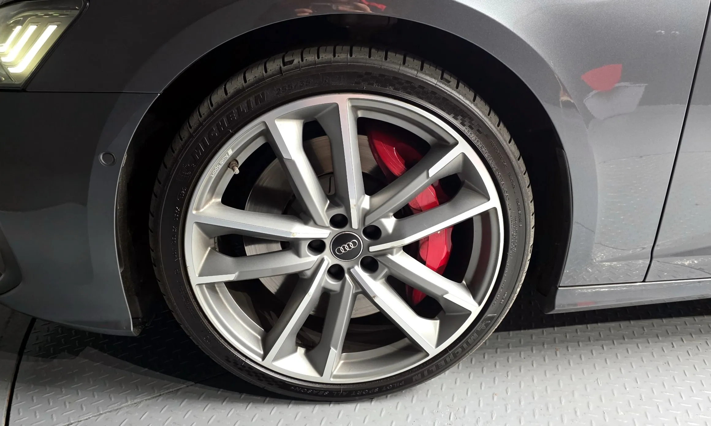 Audi S6 (C8) превью 5