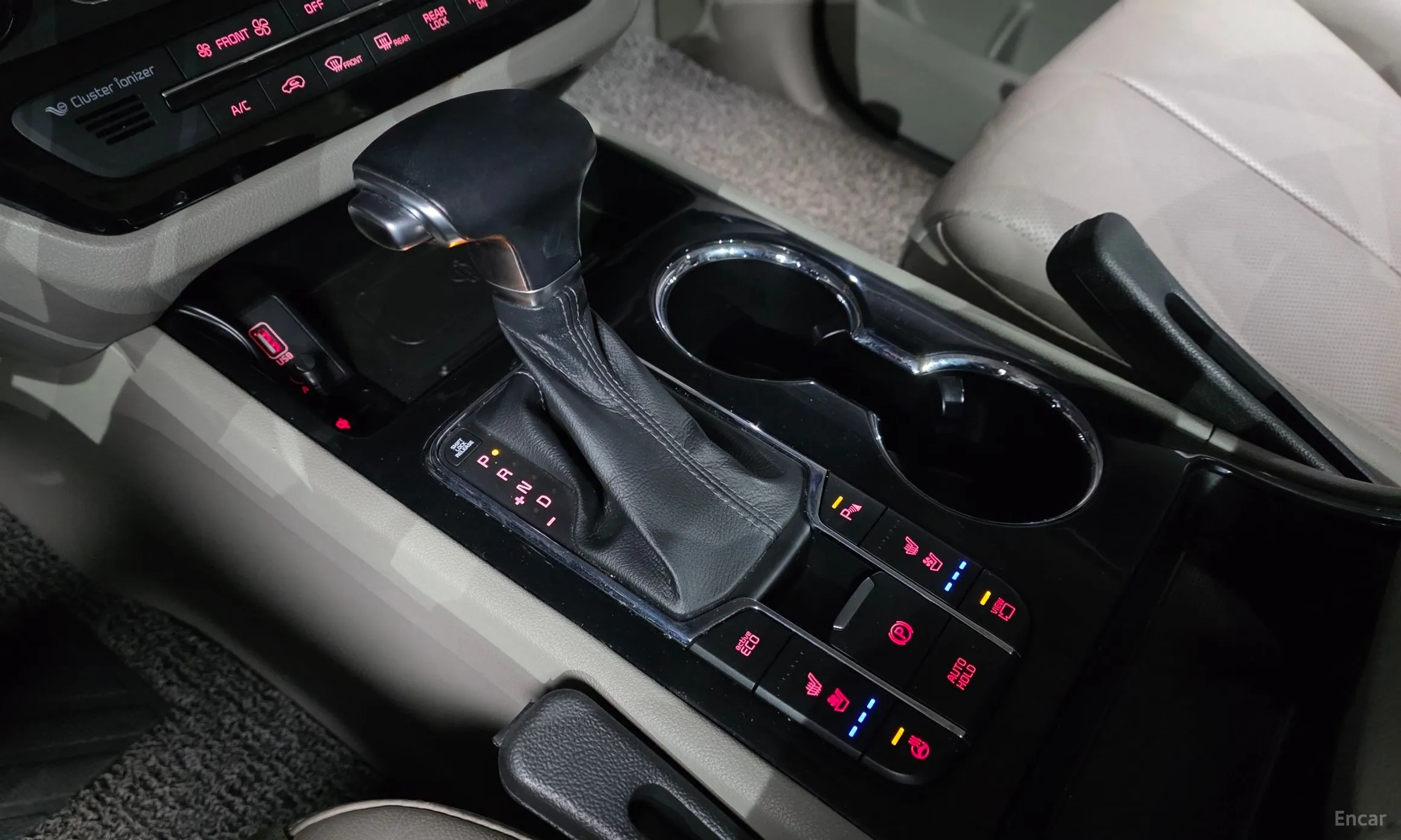 Kia Carnival превью 9