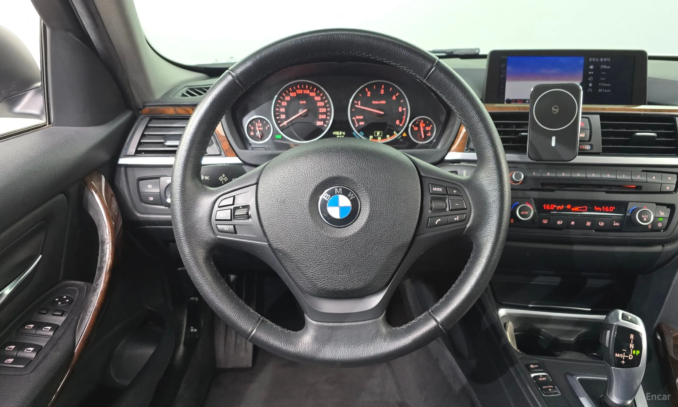 BMW 3 Series (F30) превью 13