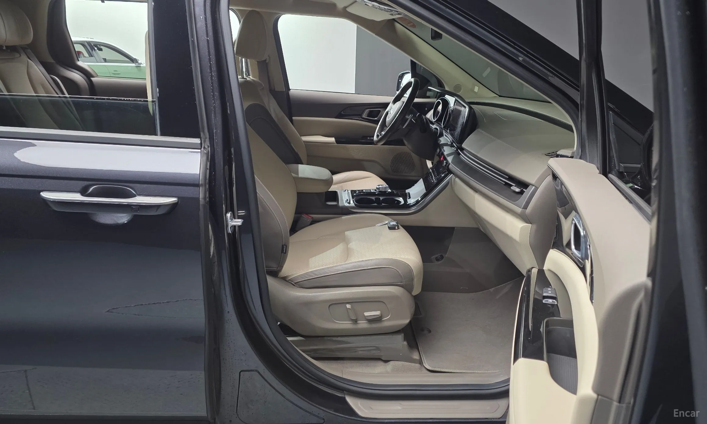 Kia Carnival Gen 4 превью 11