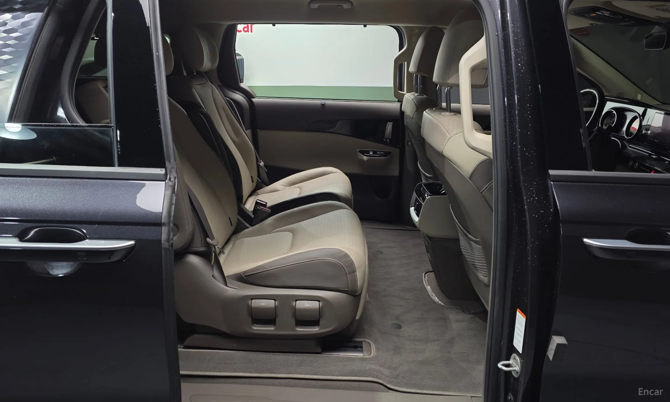 Kia Carnival Gen 4 превью 12
