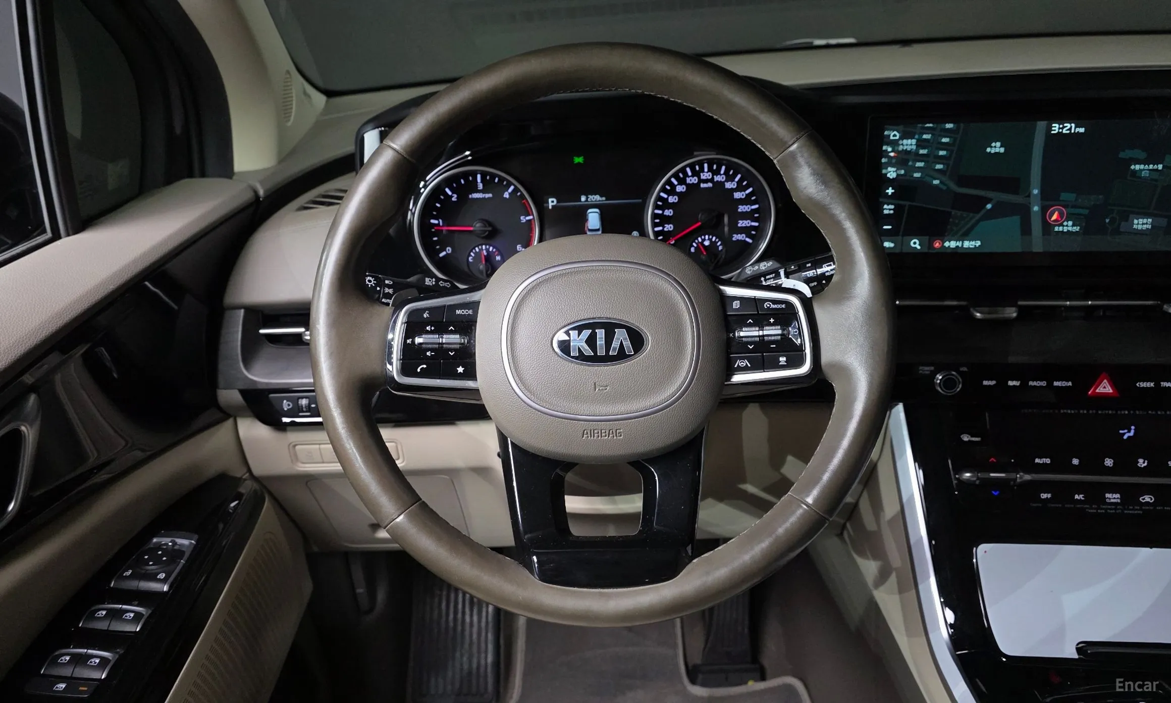 Kia Carnival Gen 4 превью 13