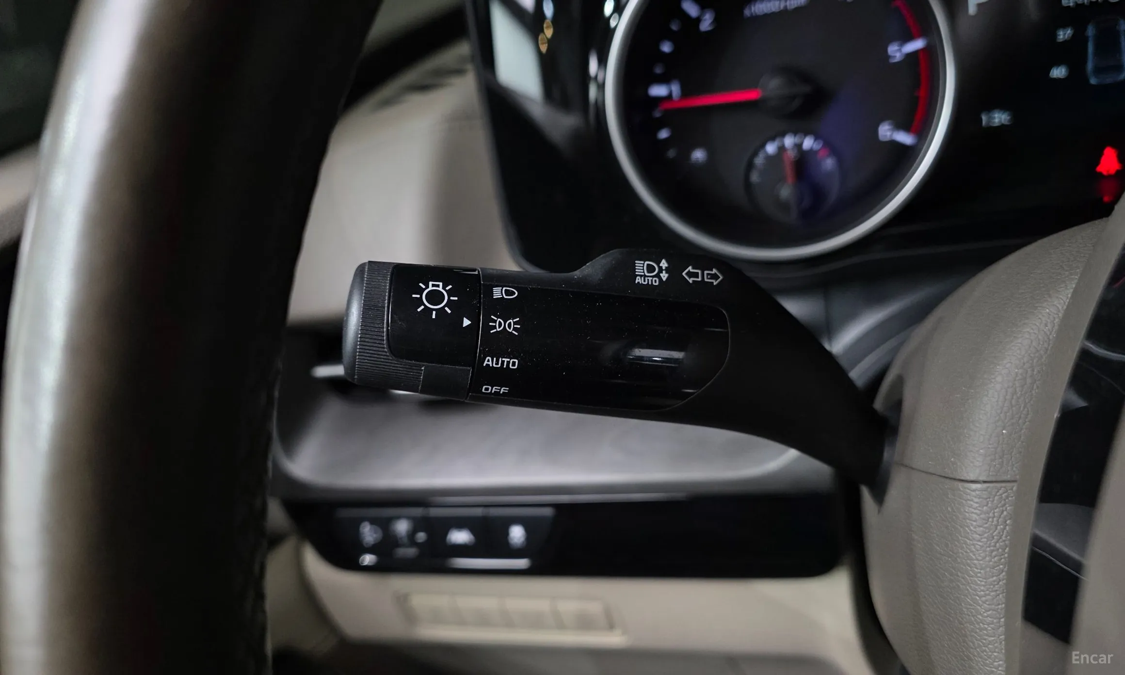Kia Carnival Gen 4 превью 18