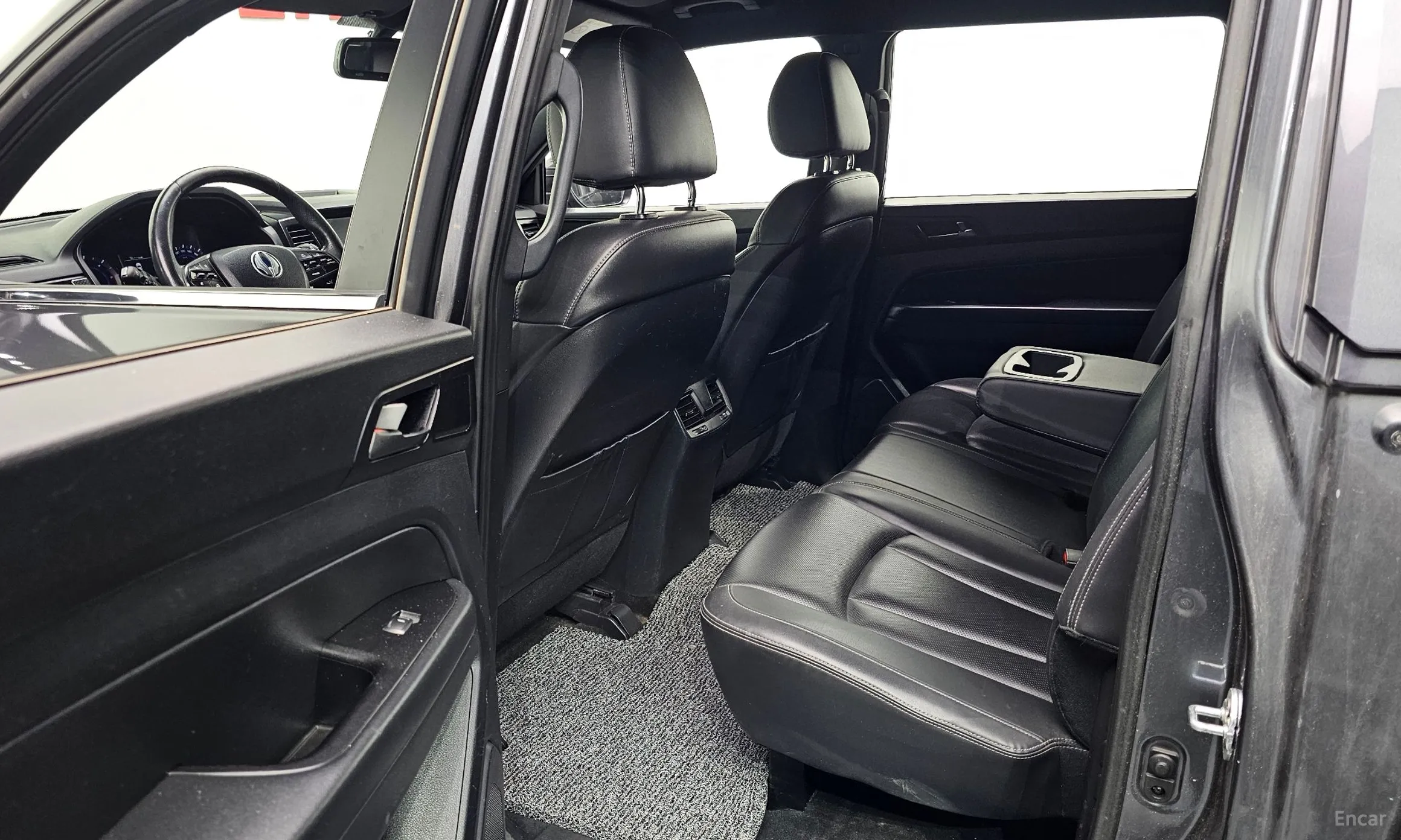 KG Mobility (SsangYong) Rexton Sports превью 11