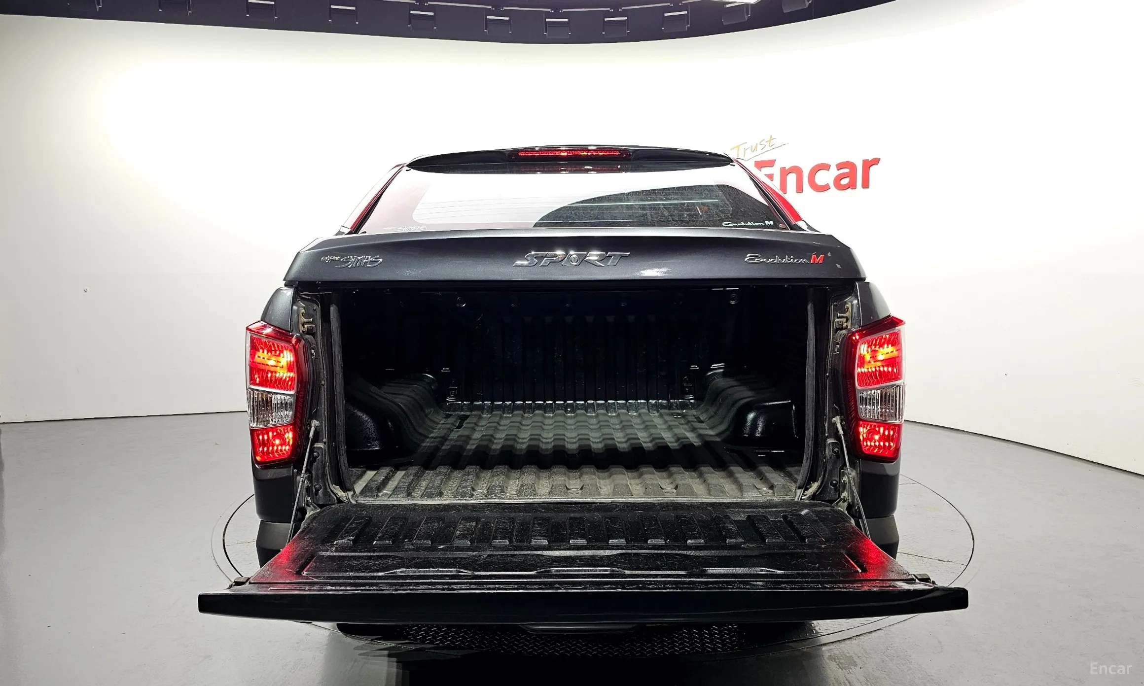 KG Mobility (SsangYong) Rexton Sports превью 20