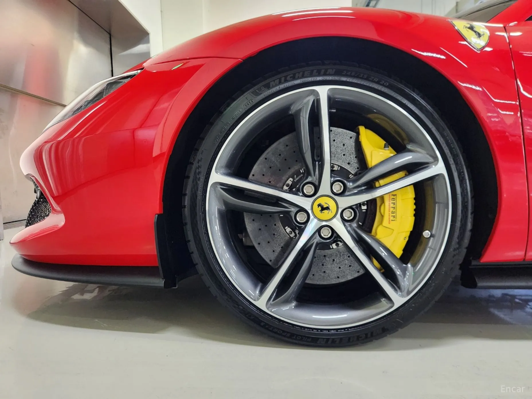 Ferrari 296 GTS превью 20