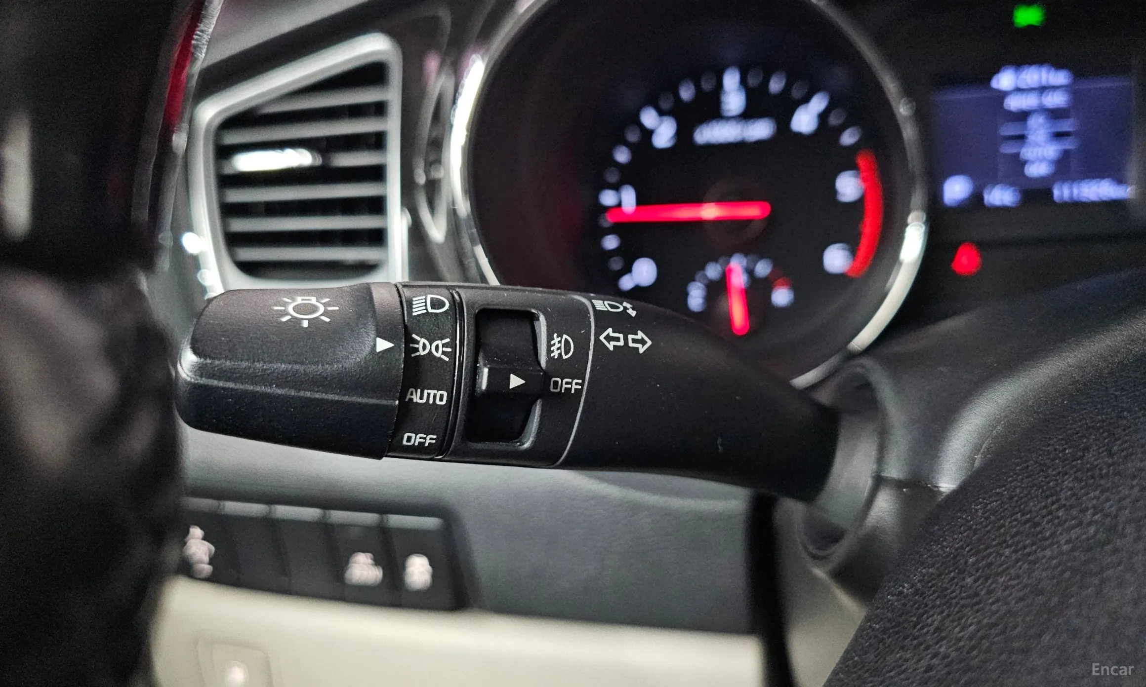 Kia Carnival превью 17