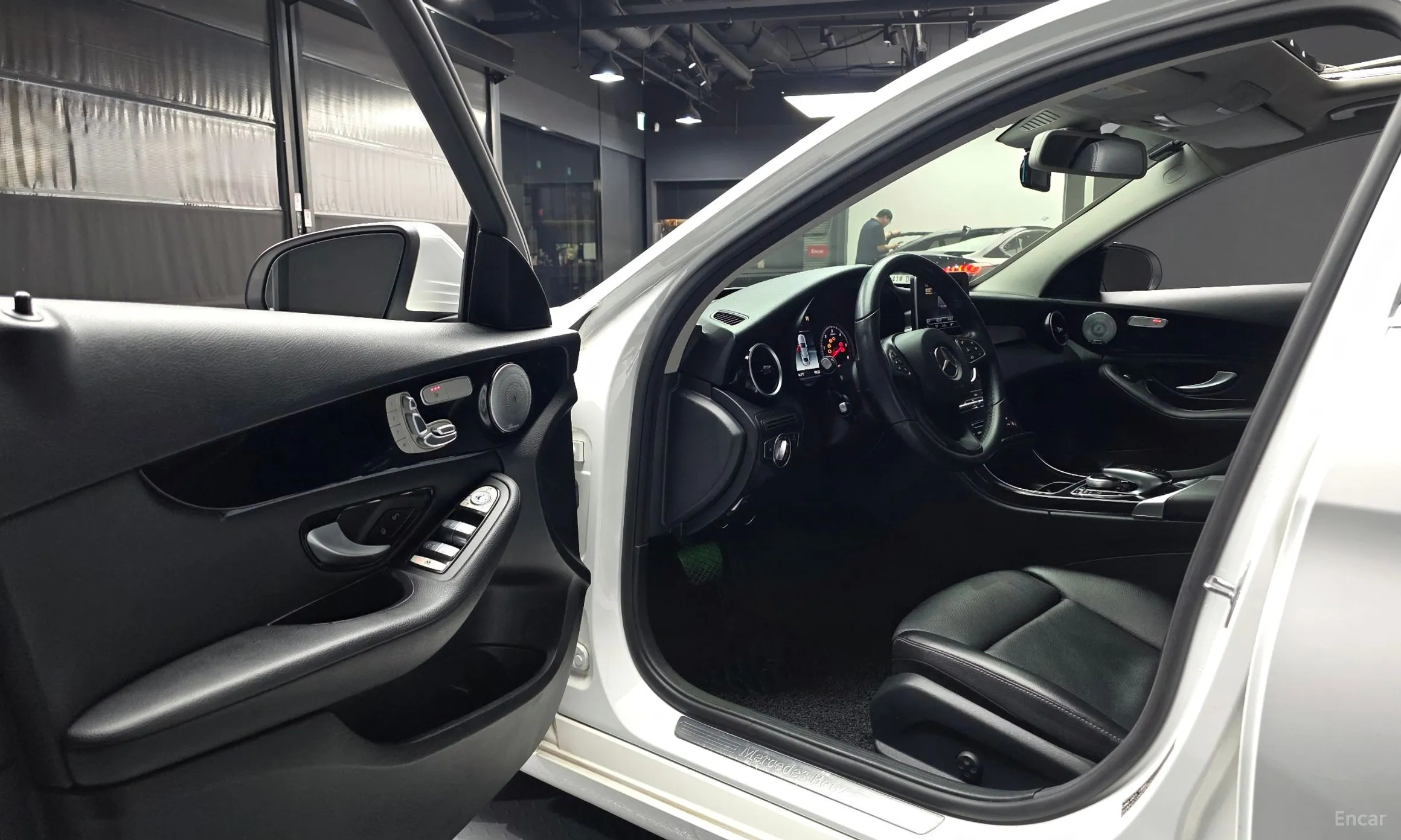 Mercedes Benz C-Class W205 превью 10