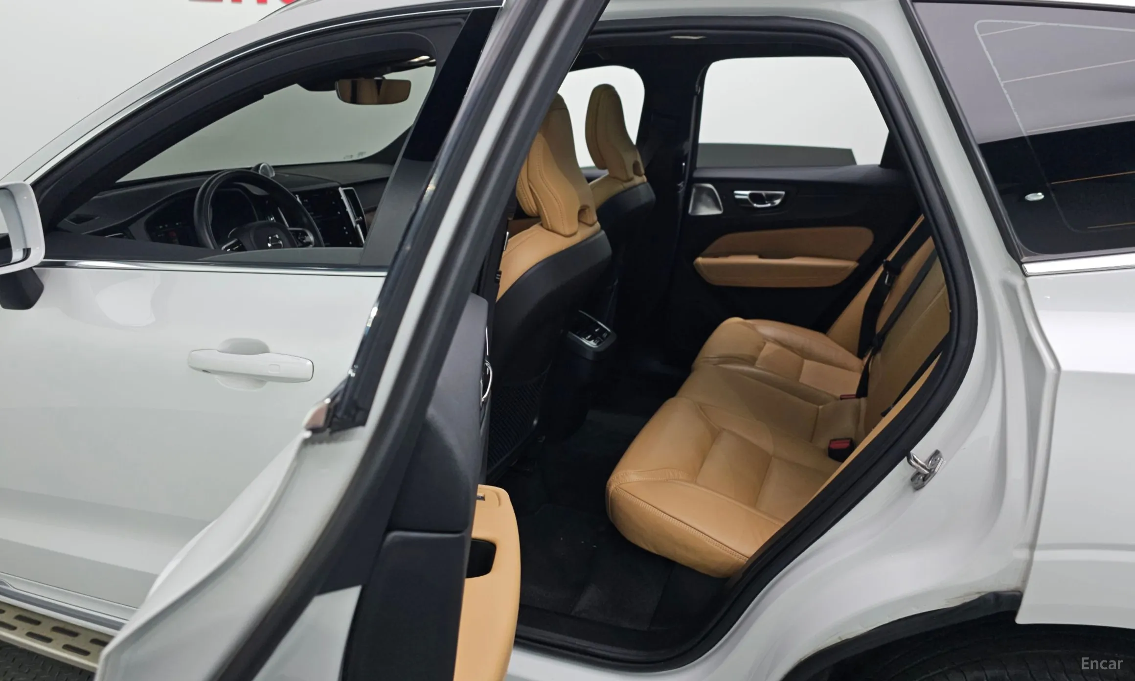 Volvo XC60 Gen 2 превью 13