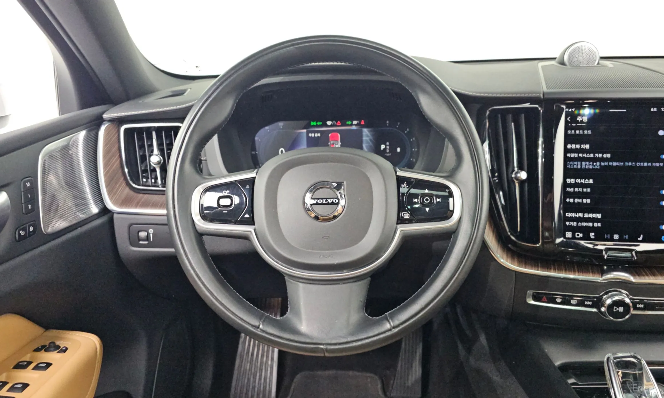 Volvo XC60 Gen 2 превью 14