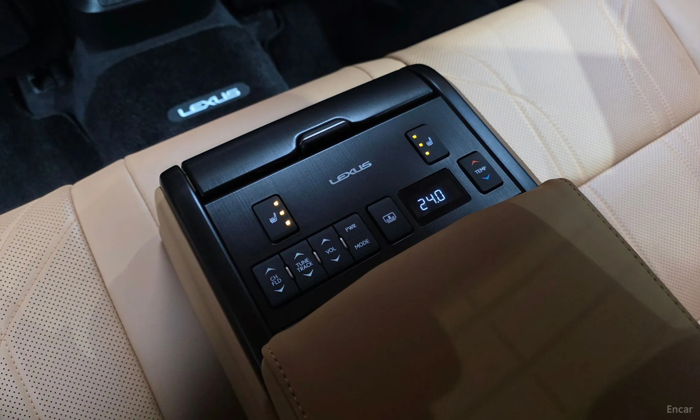 Lexus ES300h 7th Generation превью 18