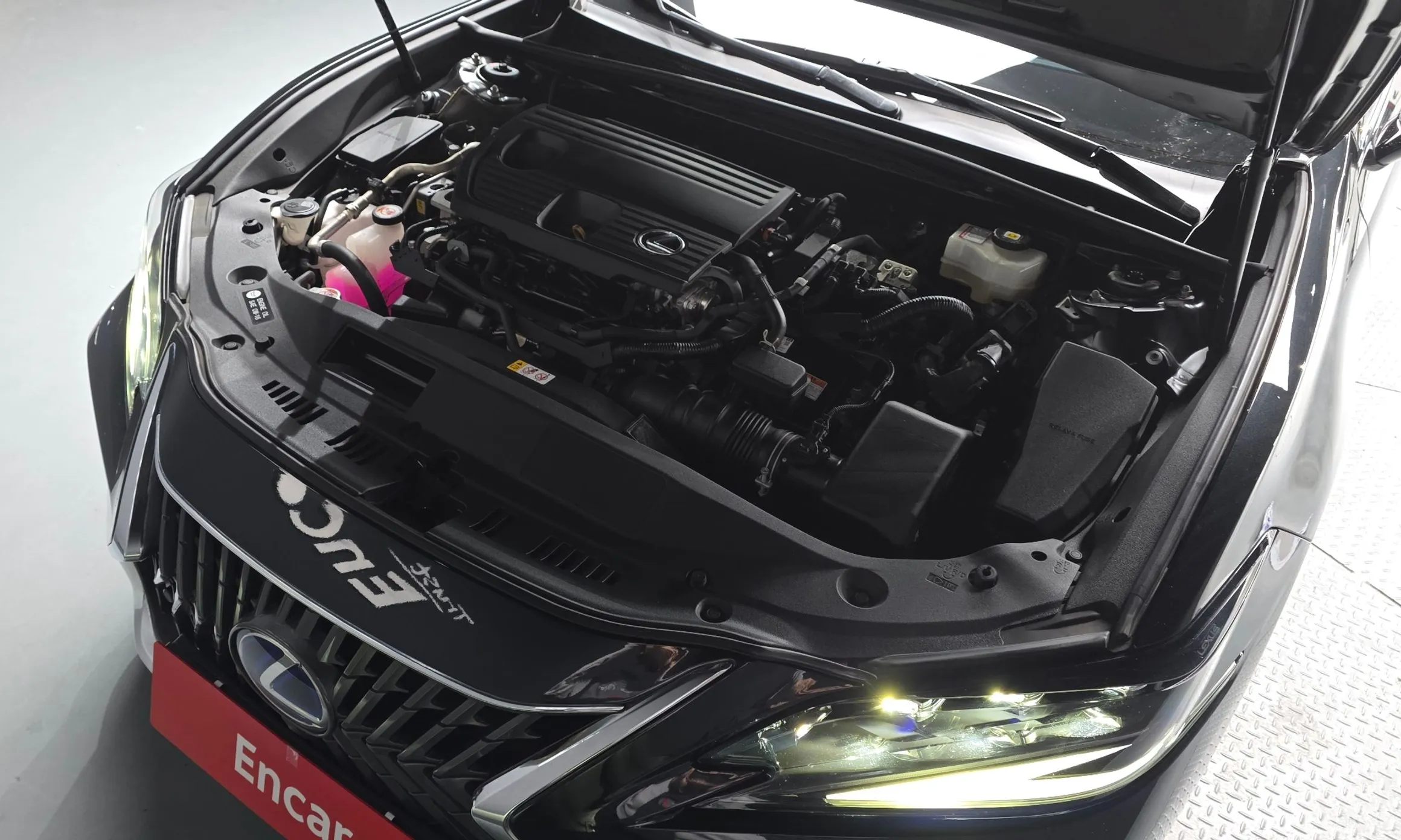 Lexus ES300h 7th Generation превью 6