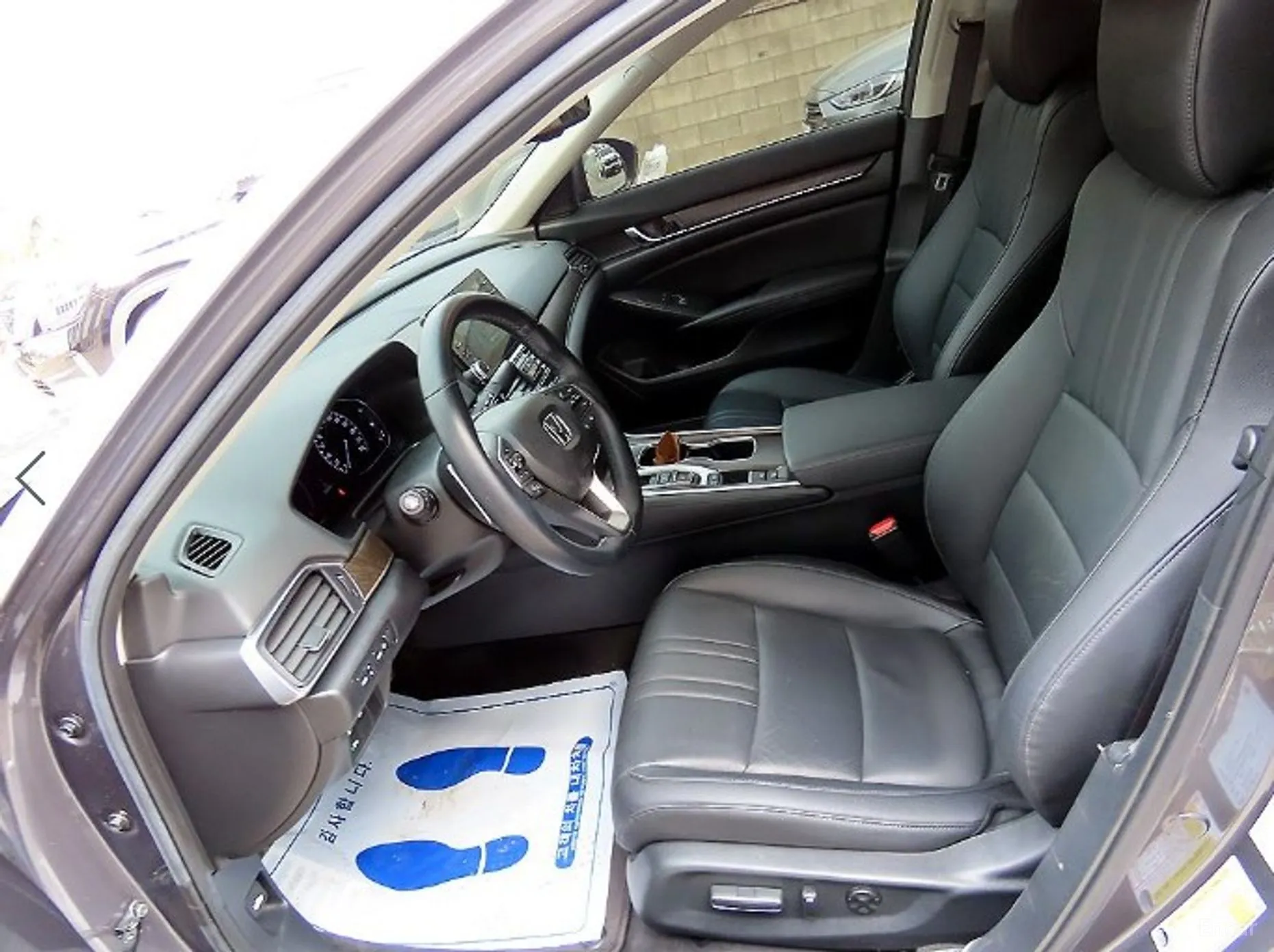 Honda Accord 10th Generation превью 5