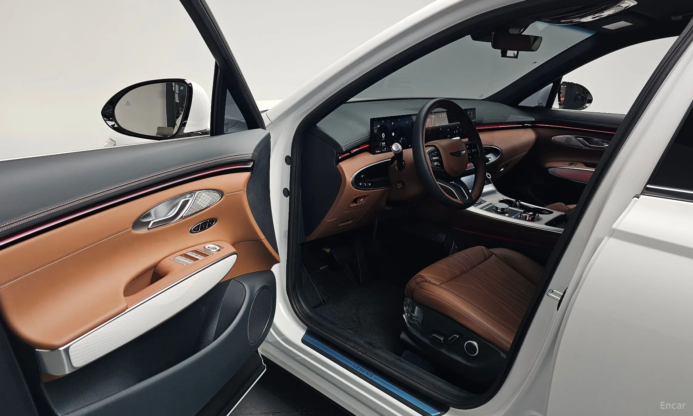 Genesis GV70 превью 10