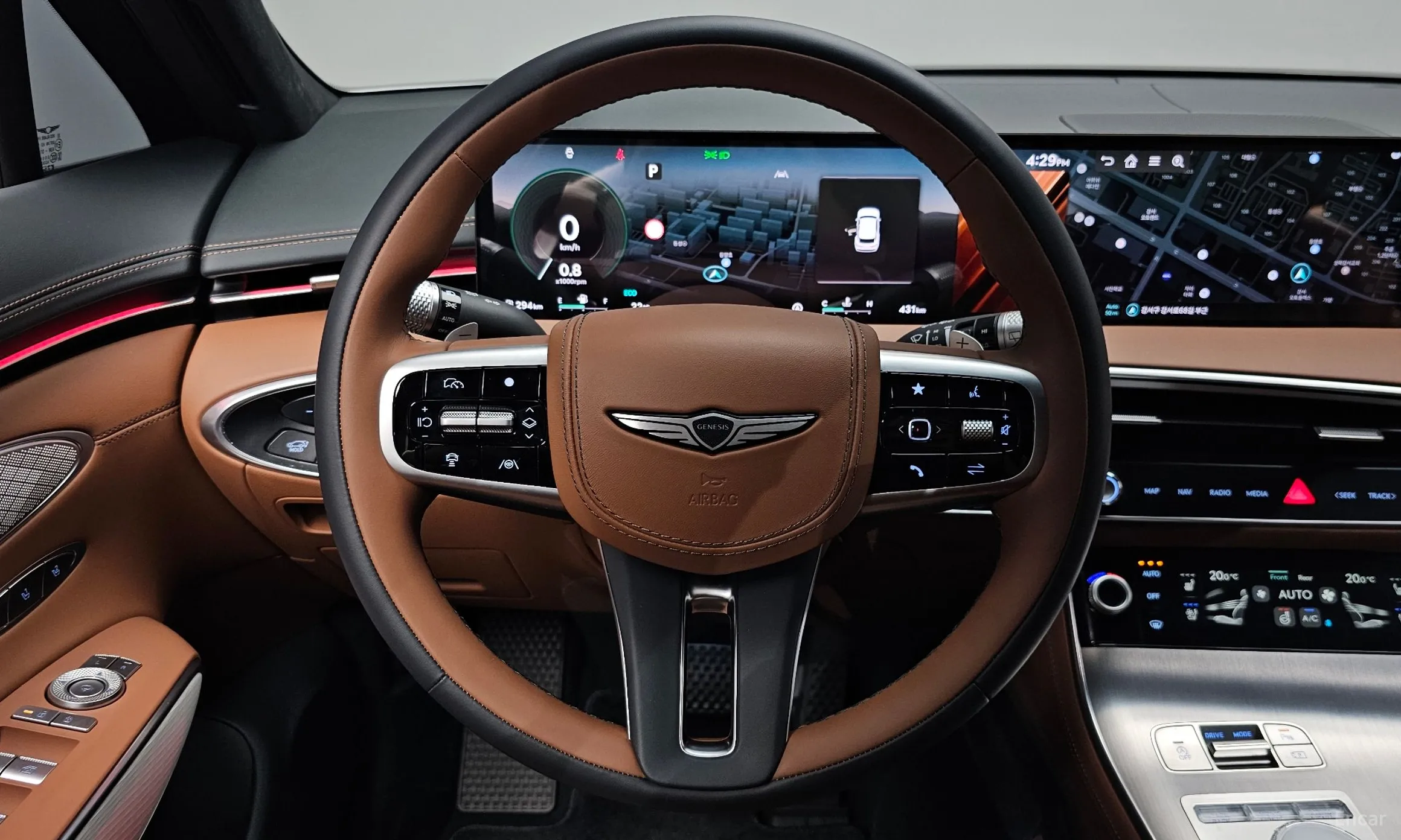 Genesis GV70 превью 12