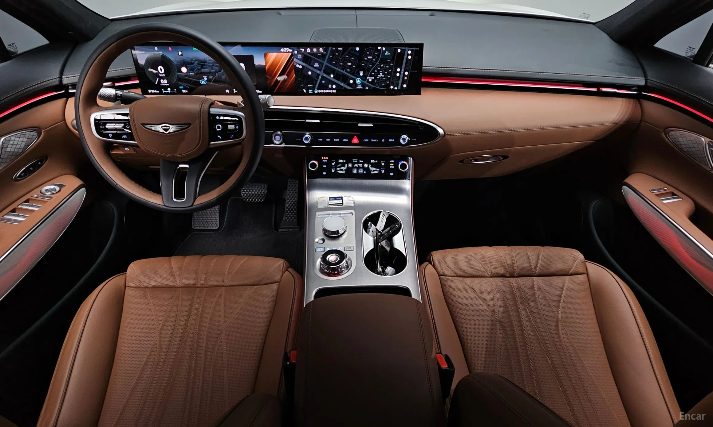 Genesis GV70 превью 7