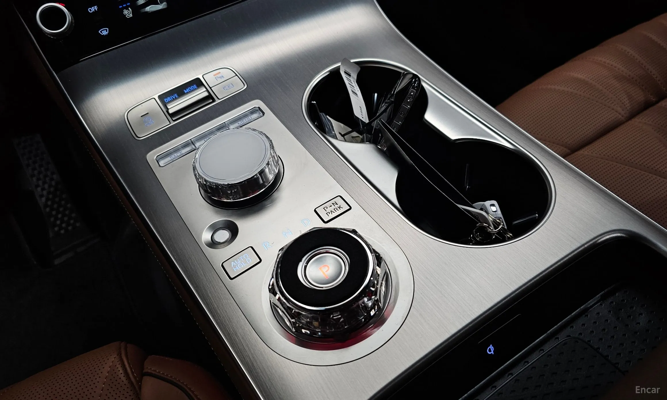 Genesis GV70 превью 9