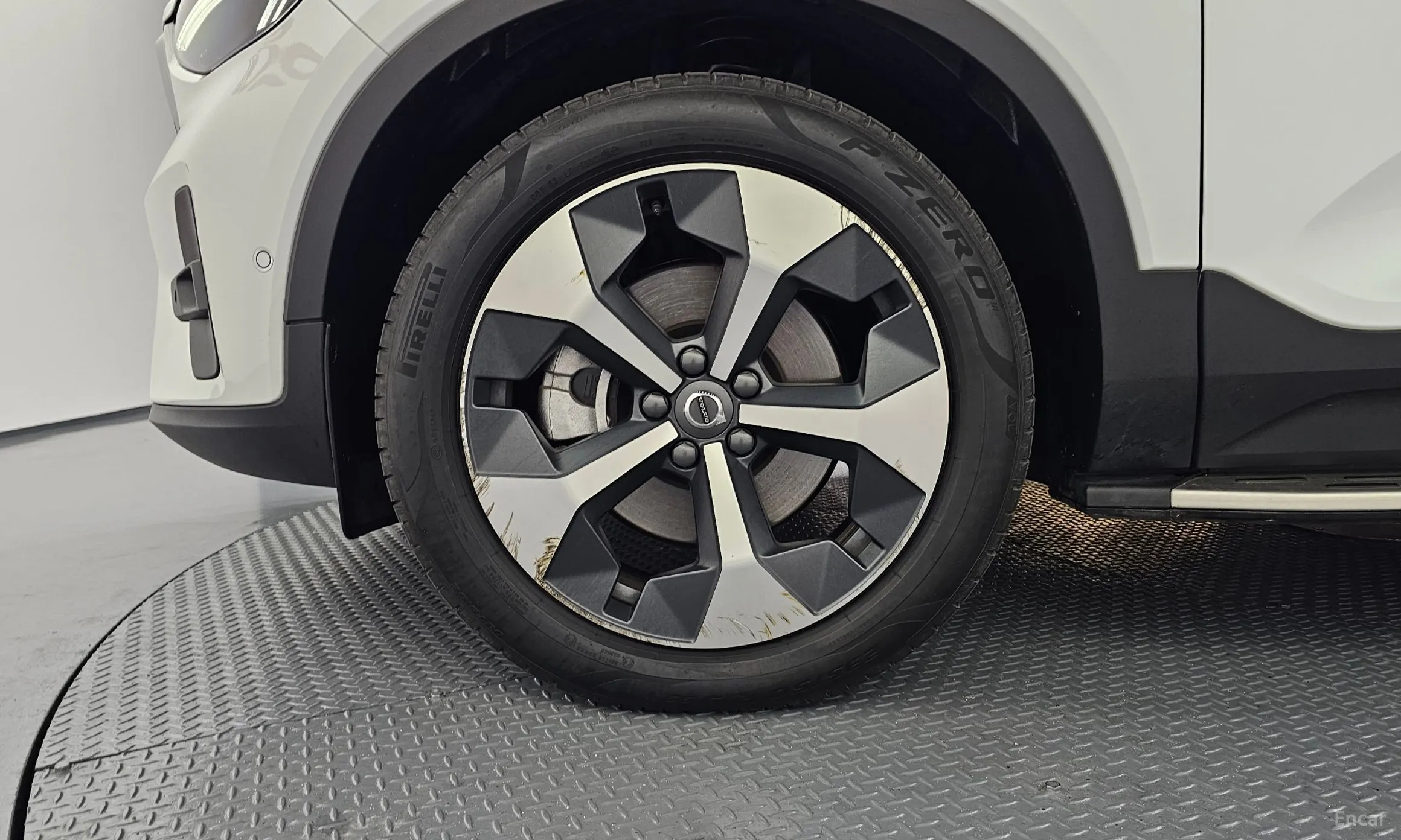 Volvo XC40 превью 5