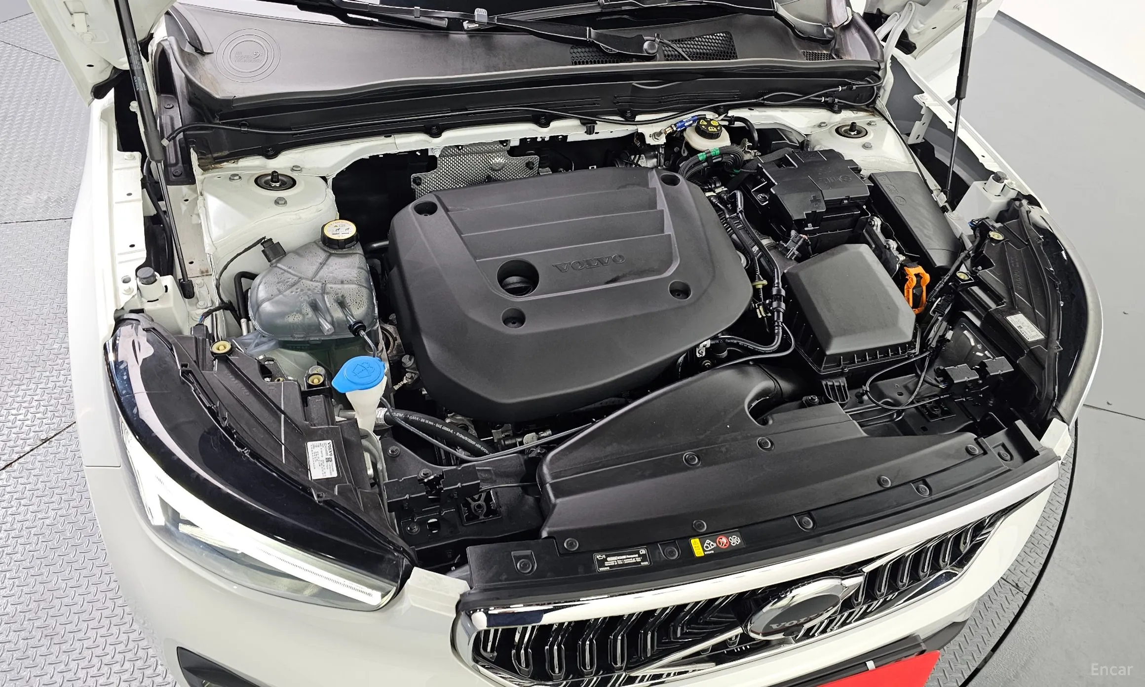Volvo XC40 превью 6